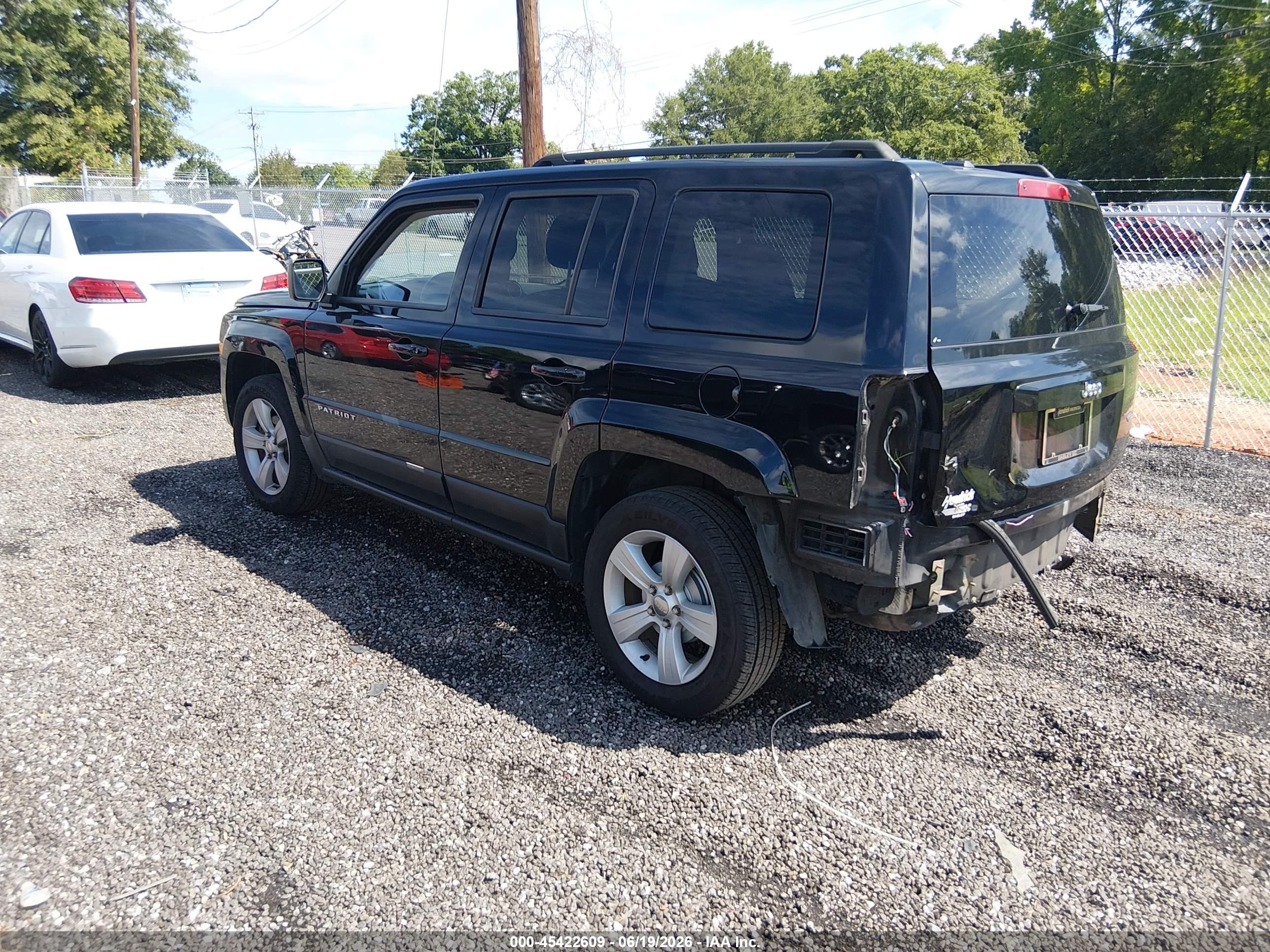 2013 Jeep Patriot Latitude Black vin: 1C4NJPFB4DD213245