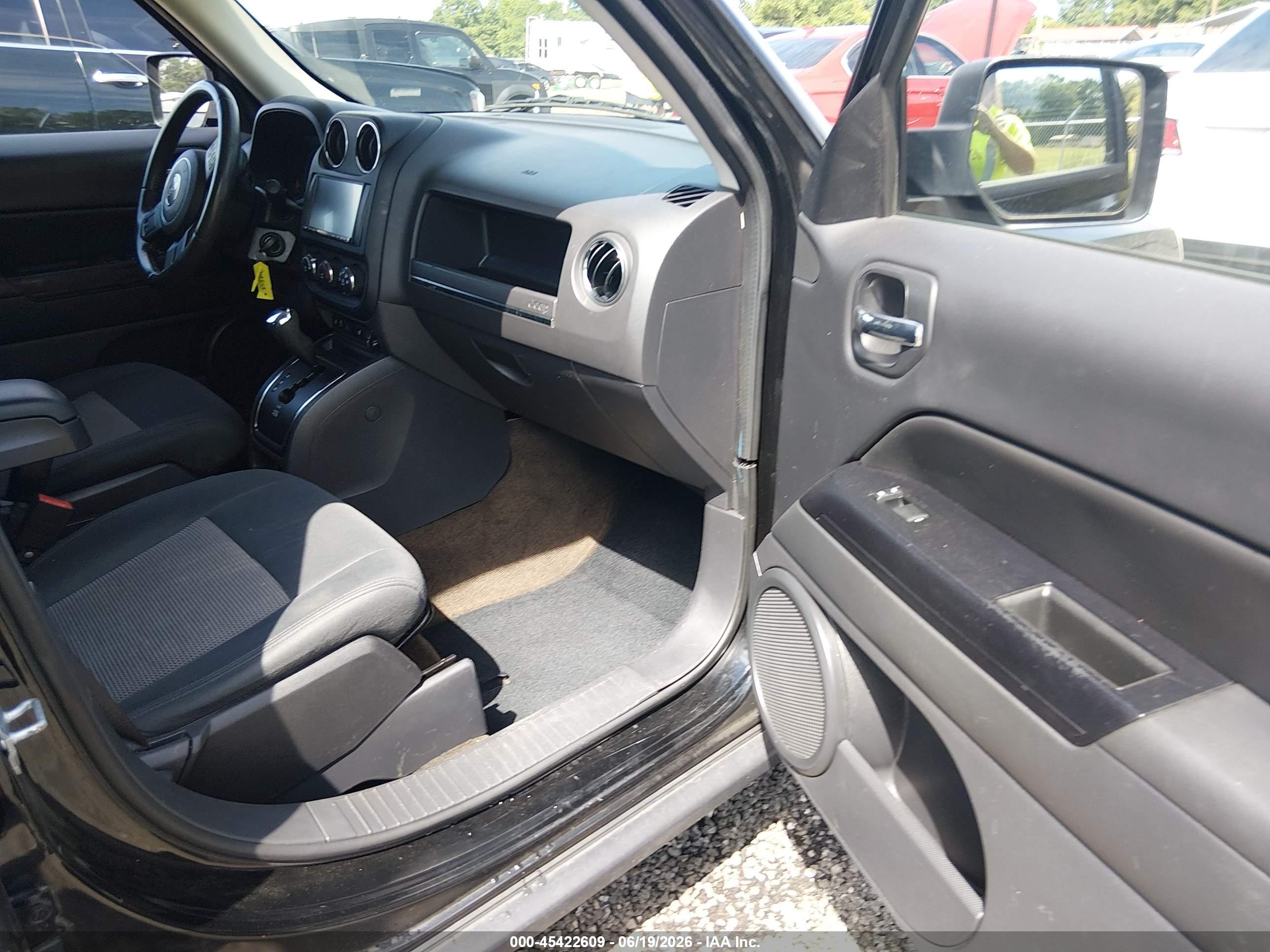 2013 Jeep Patriot Latitude Black vin: 1C4NJPFB4DD213245