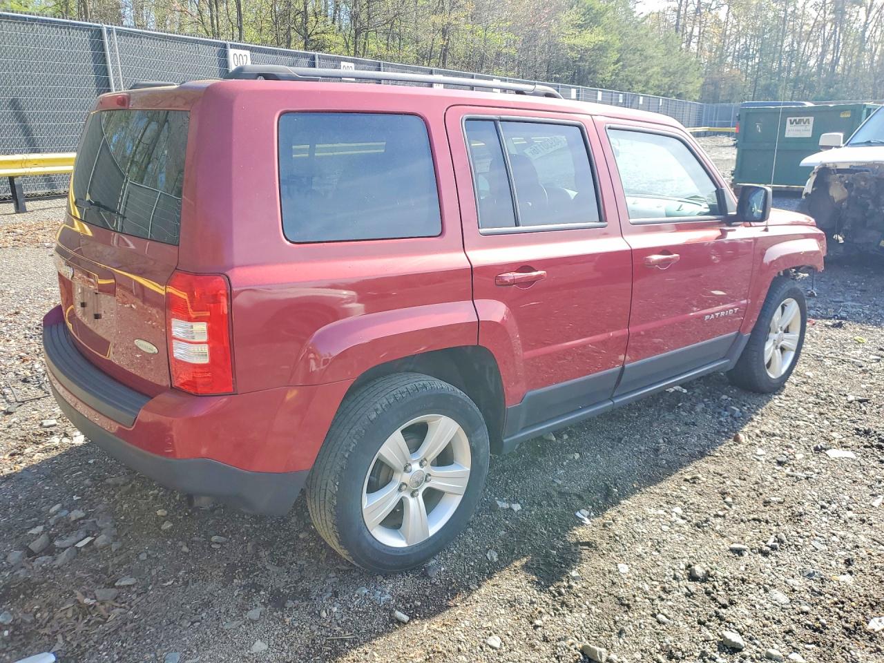 2014 Jeep Patriot Latitude Red vin: 1C4NJPFB4ED848869