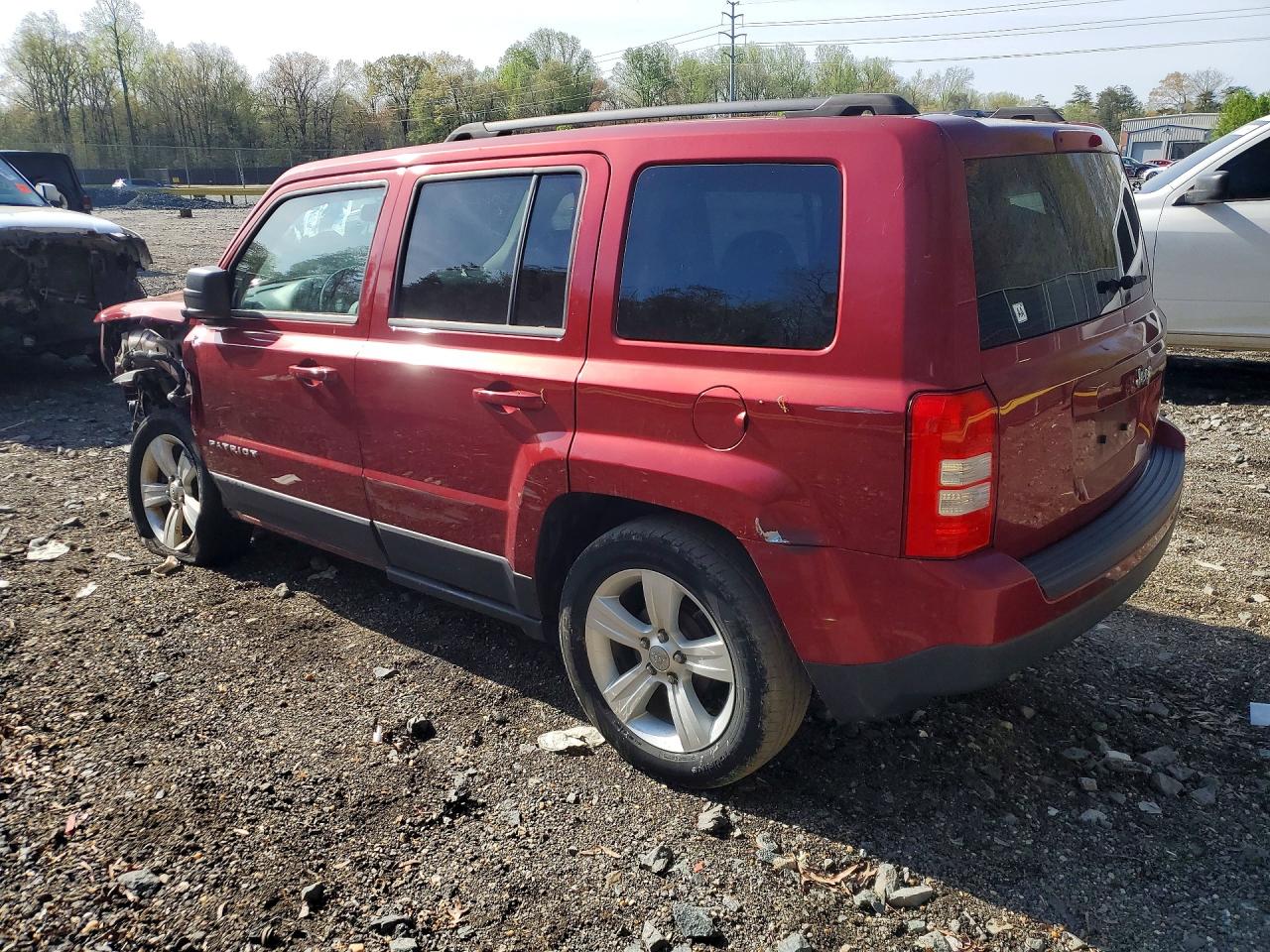 2014 Jeep Patriot Latitude Red vin: 1C4NJPFB4ED848869