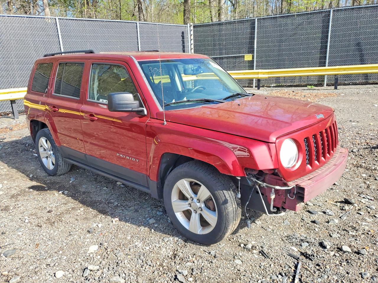 2014 Jeep Patriot Latitude Red vin: 1C4NJPFB4ED848869