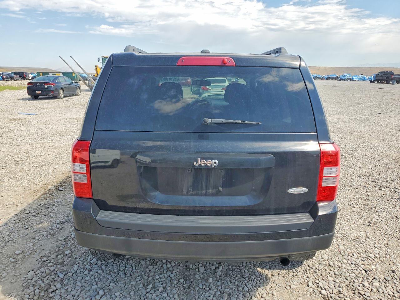 2014 Jeep Patriot Latitude Black vin: 1C4NJPFB5ED771235