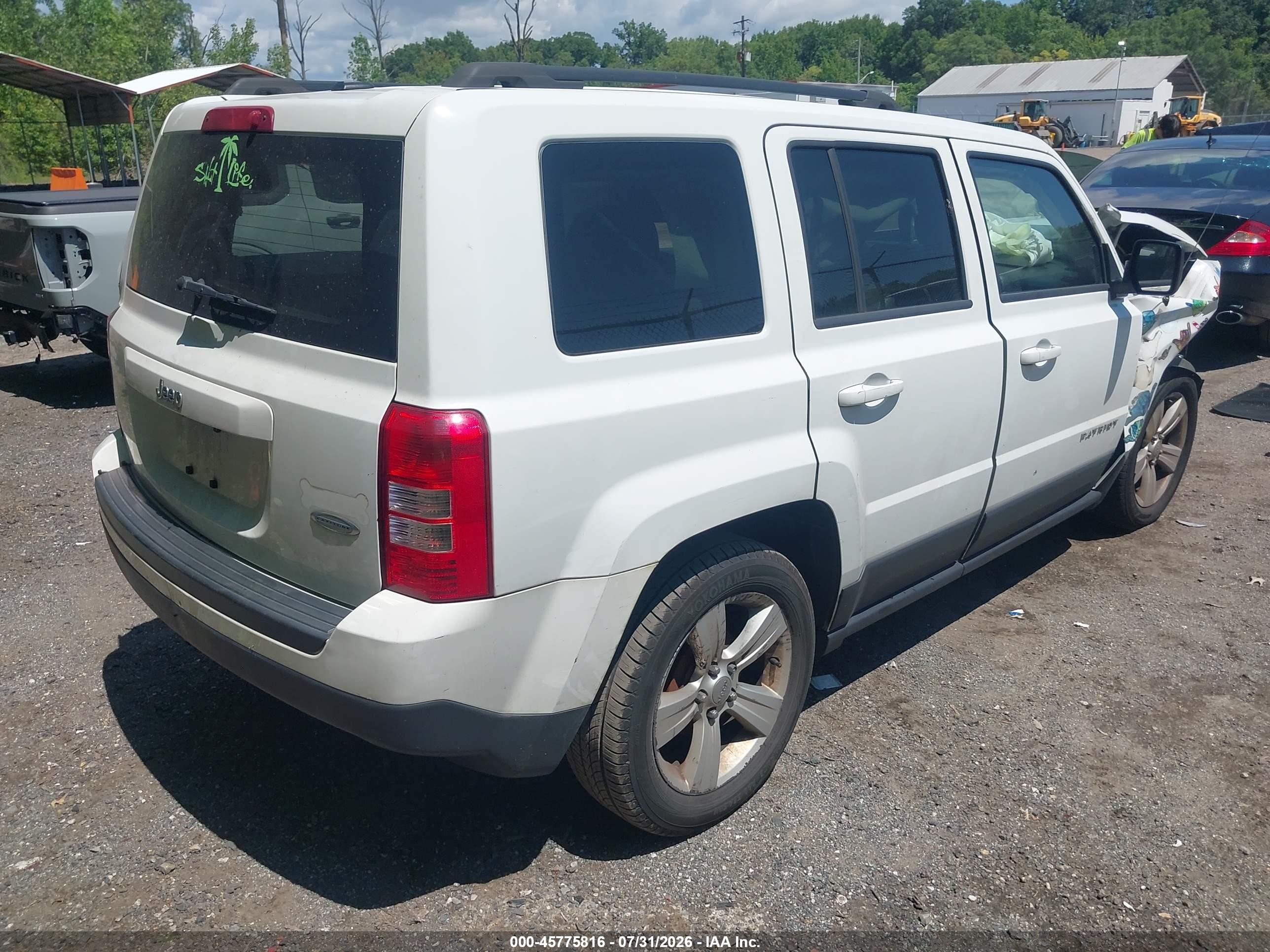 2015 Jeep Patriot Latitude White vin: 1C4NJPFB5FD107700