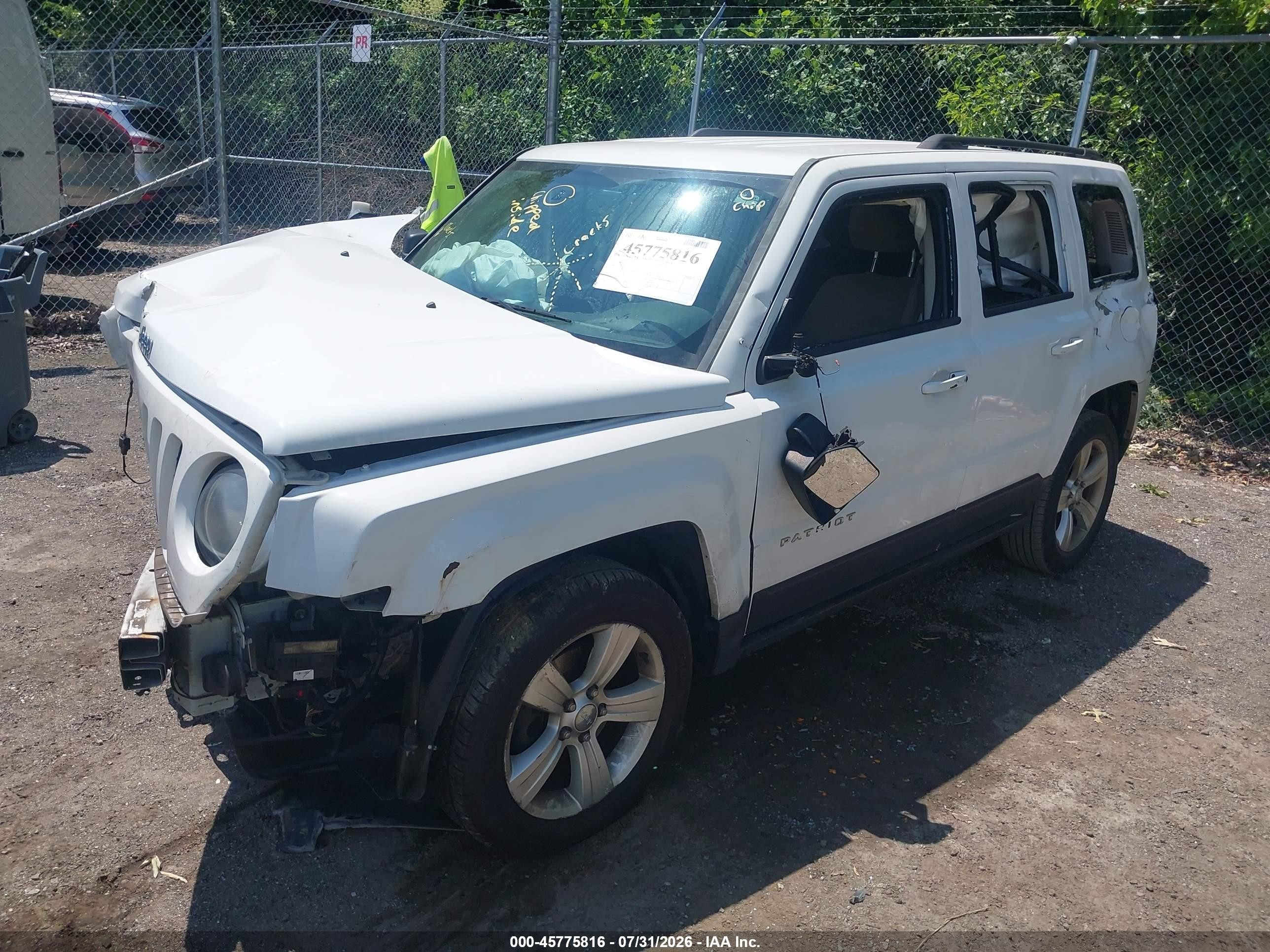 2015 Jeep Patriot Latitude White vin: 1C4NJPFB5FD107700