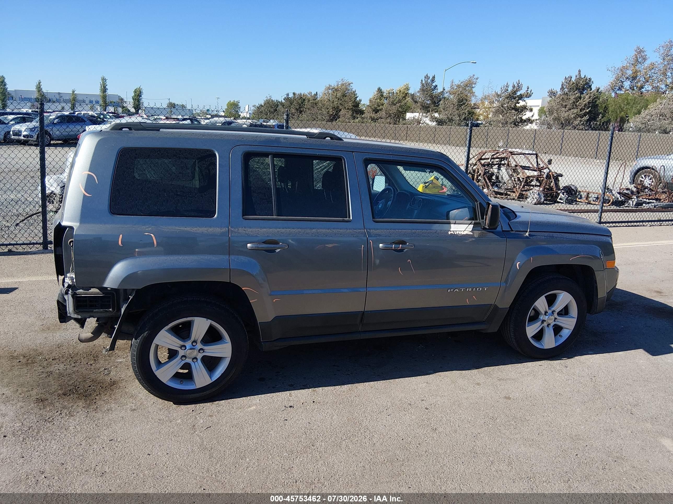2012 Jeep Patriot Latitude Gray vin: 1C4NJPFB6CD639730