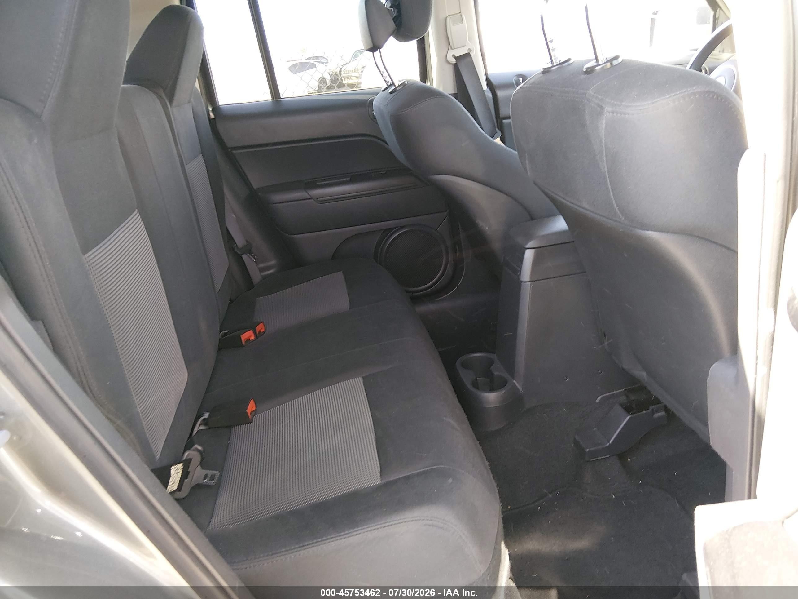 2012 Jeep Patriot Latitude Gray vin: 1C4NJPFB6CD639730
