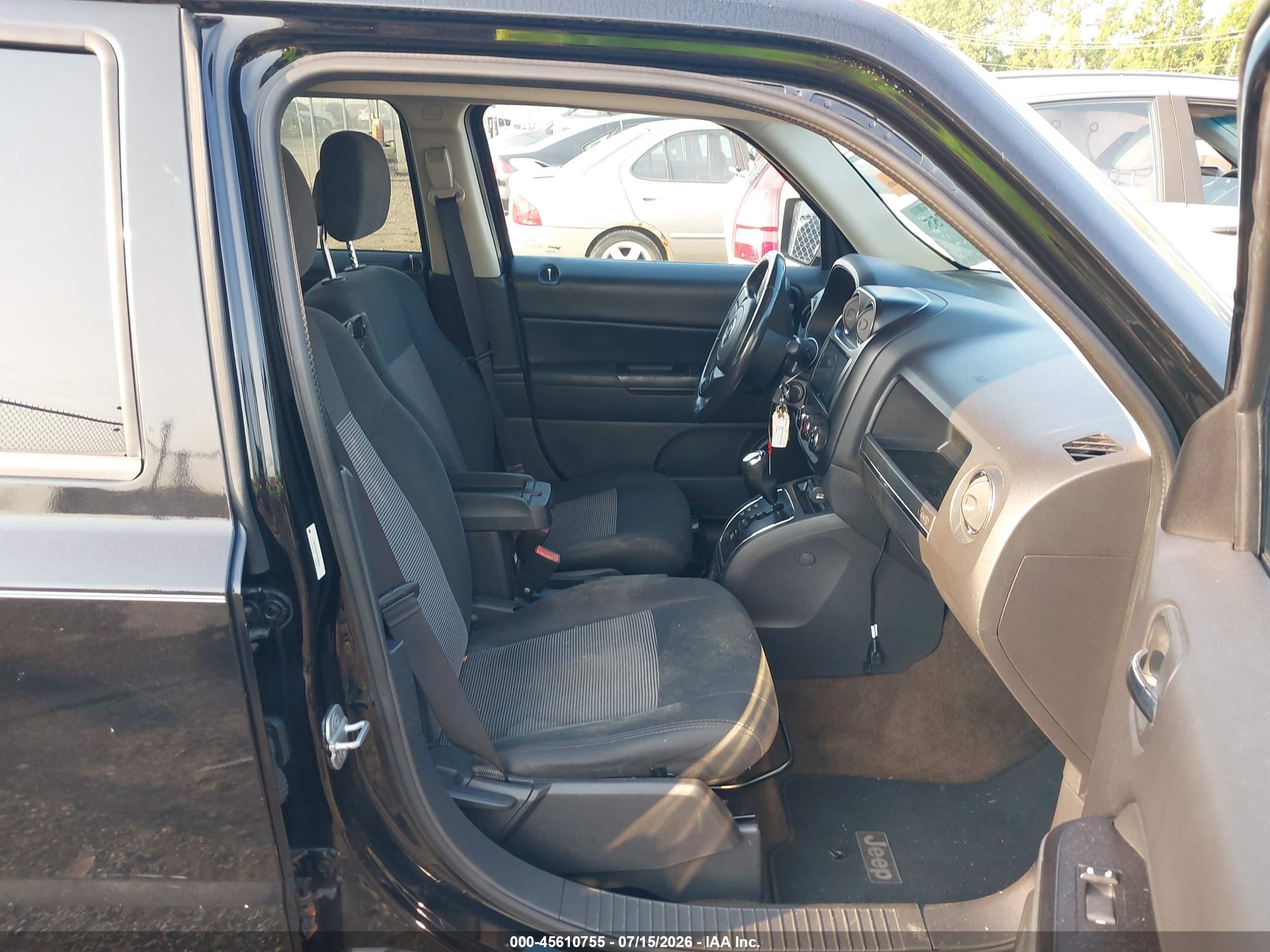 2013 Jeep Patriot Latitude Black vin: 1C4NJPFB6DD208029
