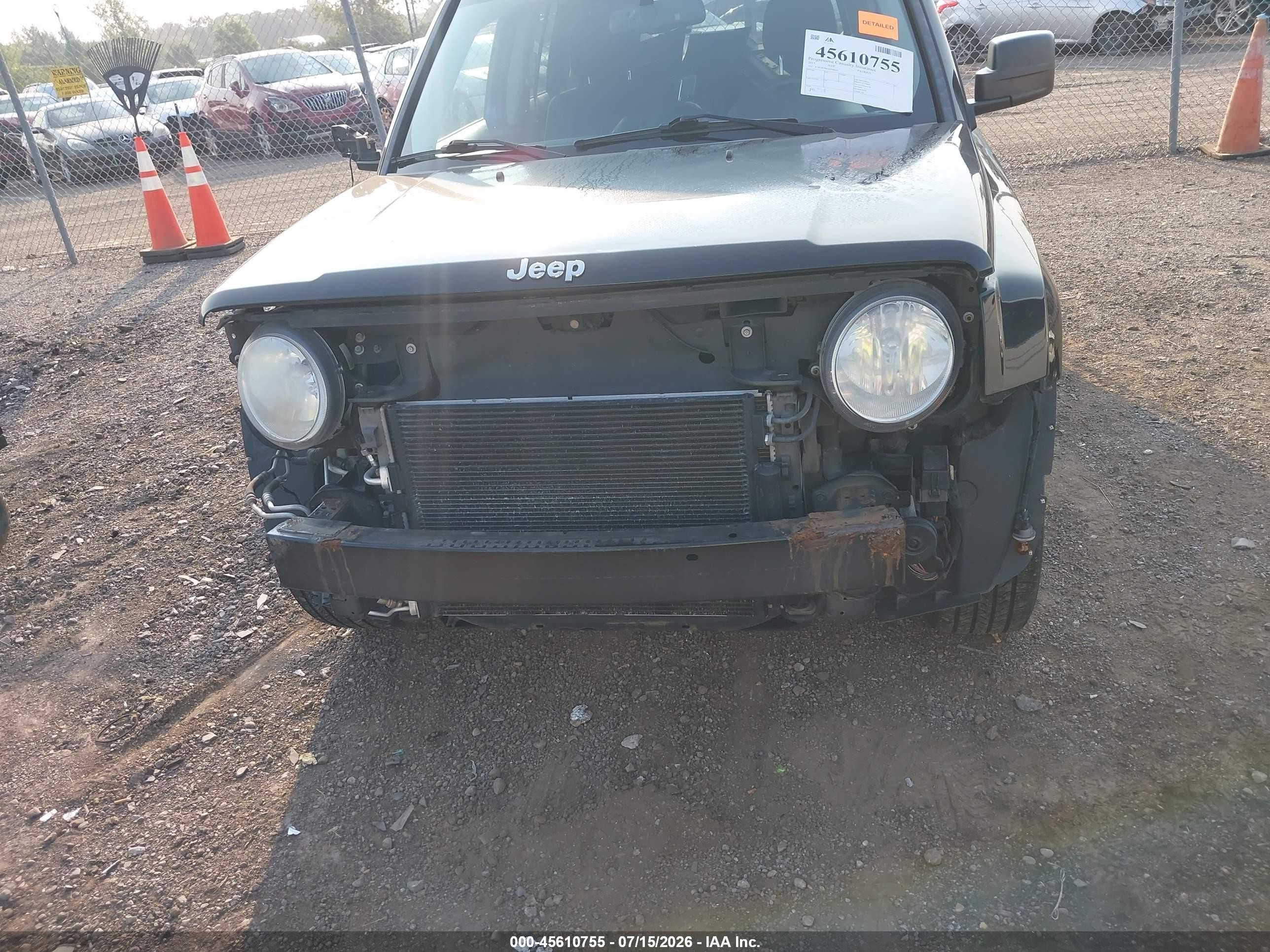 2013 Jeep Patriot Latitude Black vin: 1C4NJPFB6DD208029