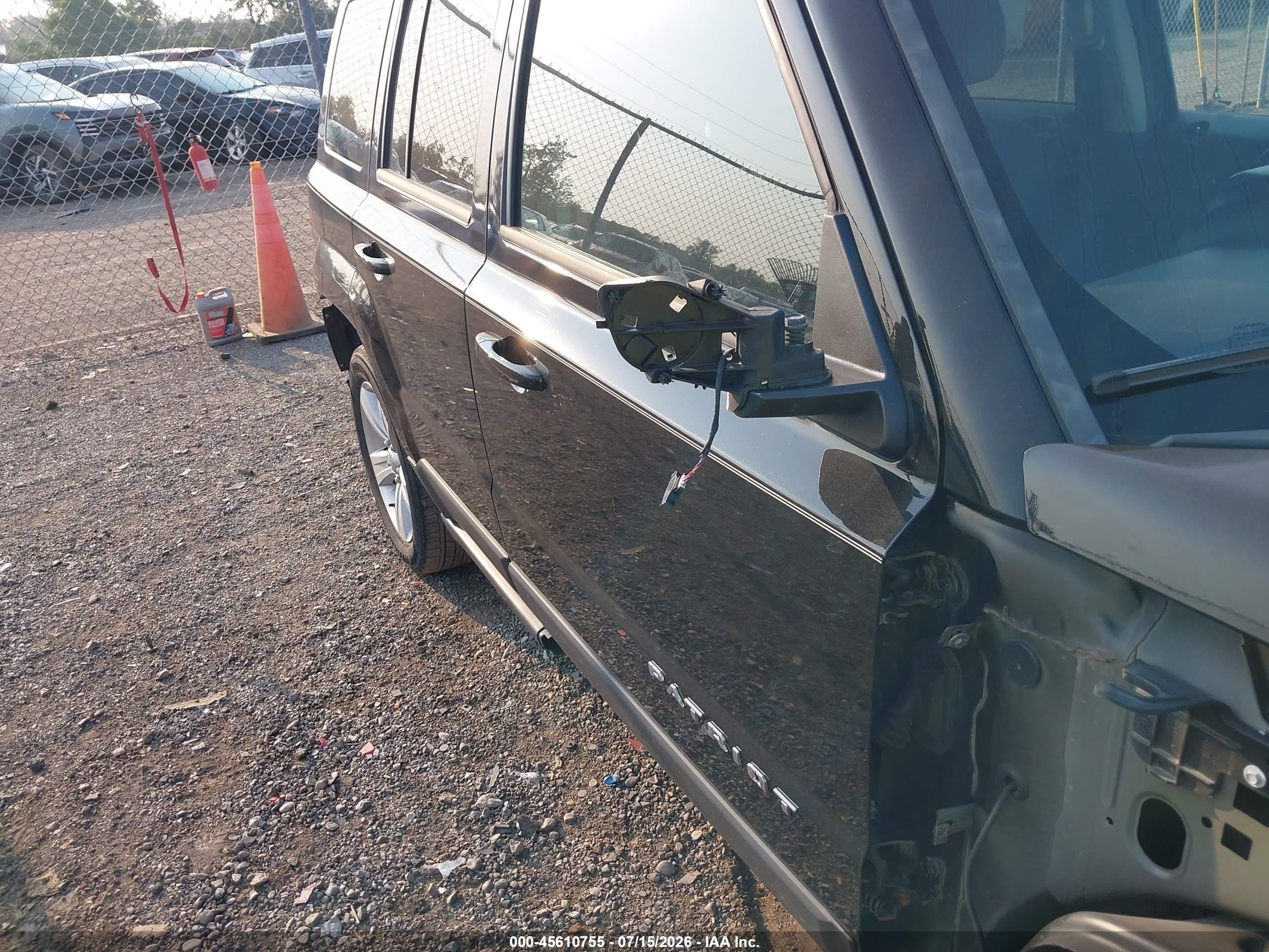 2013 Jeep Patriot Latitude Black vin: 1C4NJPFB6DD208029