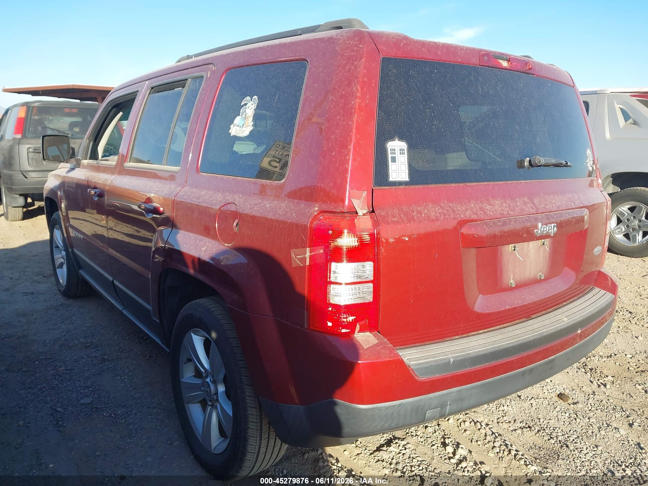 2015 Jeep Patriot Latitude Burgundy vin: 1C4NJPFB7FD157546