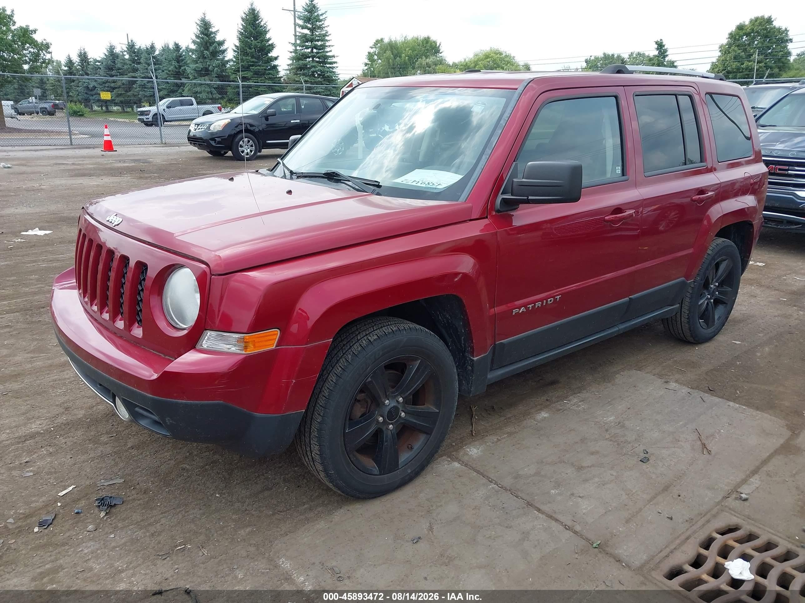 2012 Jeep Patriot Latitude Red vin: 1C4NJPFB8CD690422