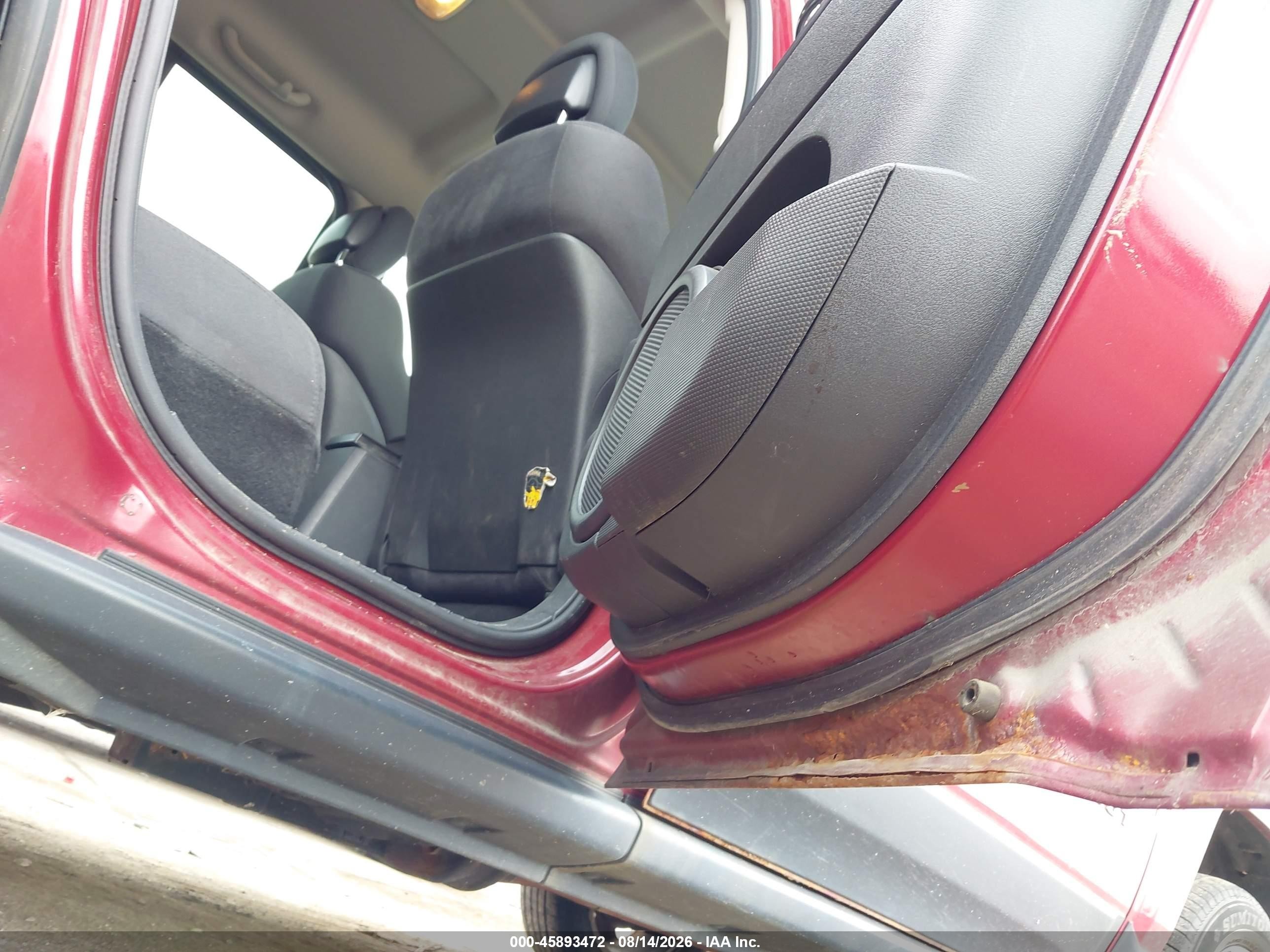 2012 Jeep Patriot Latitude Red vin: 1C4NJPFB8CD690422