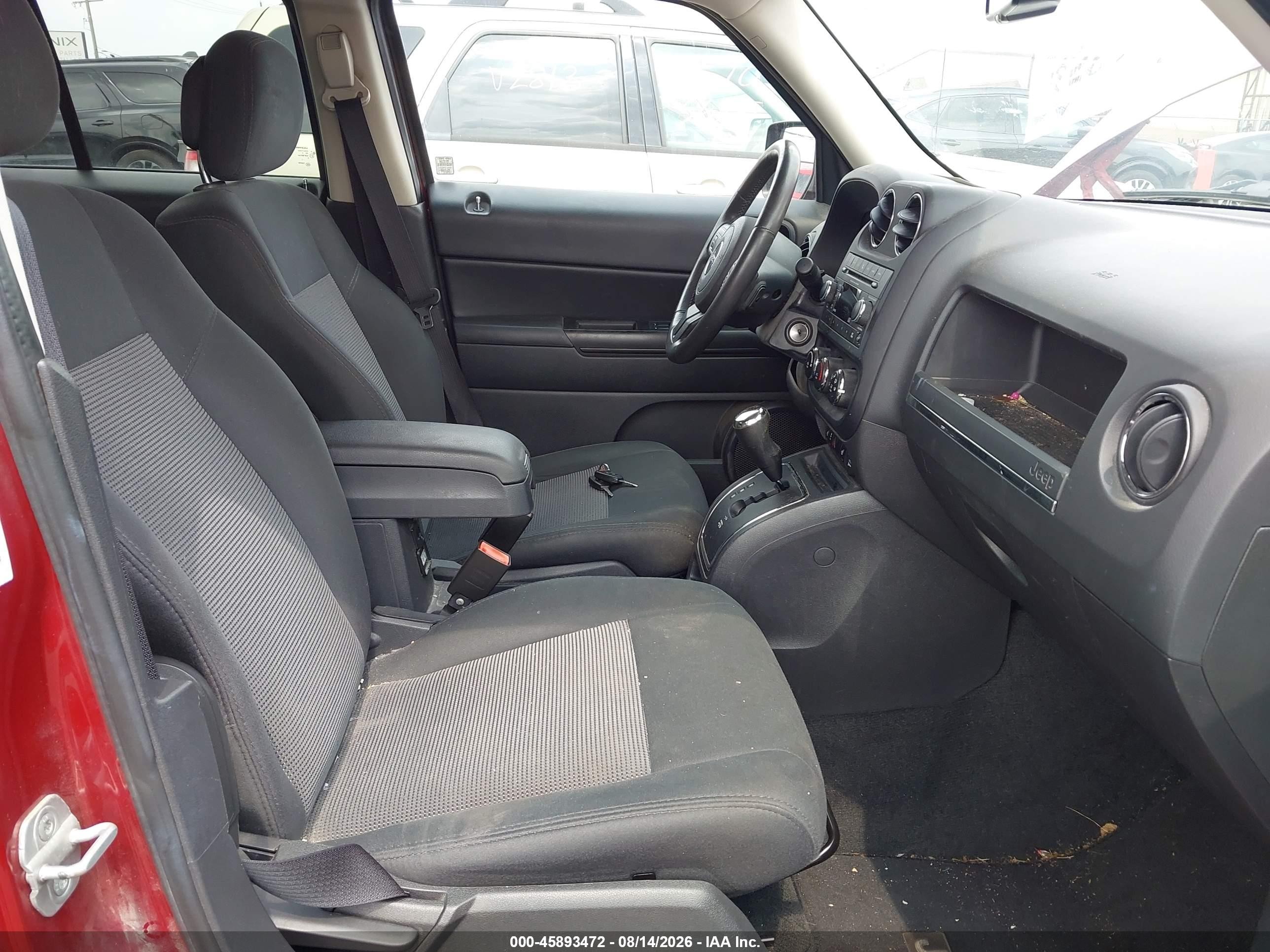 2012 Jeep Patriot Latitude Red vin: 1C4NJPFB8CD690422