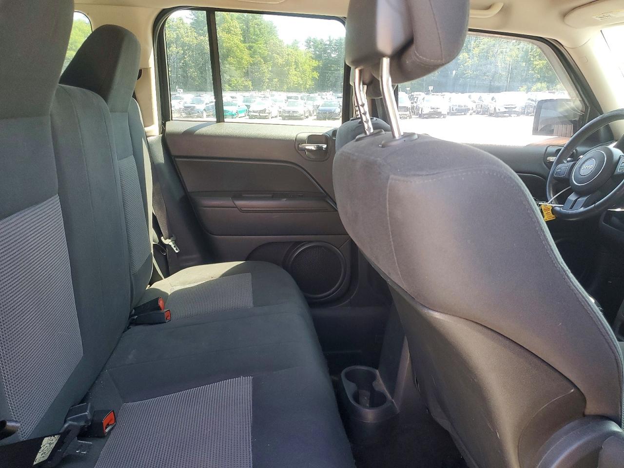 2013 Jeep Patriot Latitude Black vin: 1C4NJPFB8DD205178