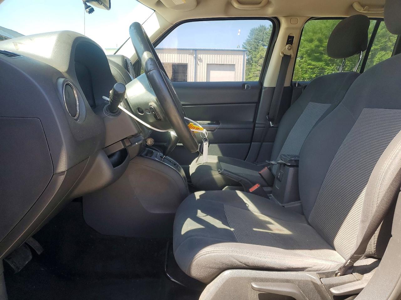 2013 Jeep Patriot Latitude Black vin: 1C4NJPFB8DD205178