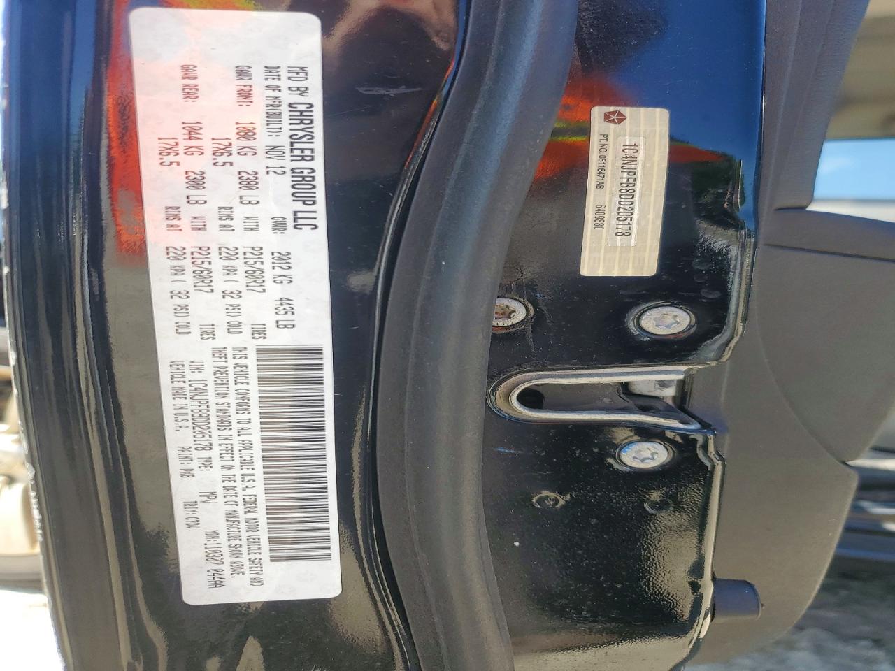 2013 Jeep Patriot Latitude Black vin: 1C4NJPFB8DD205178