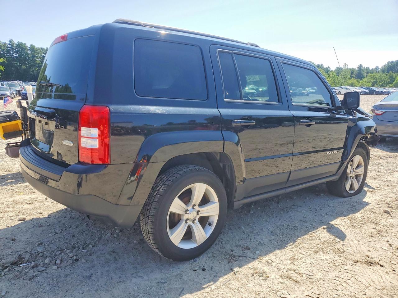 2013 Jeep Patriot Latitude Black vin: 1C4NJPFB8DD205178