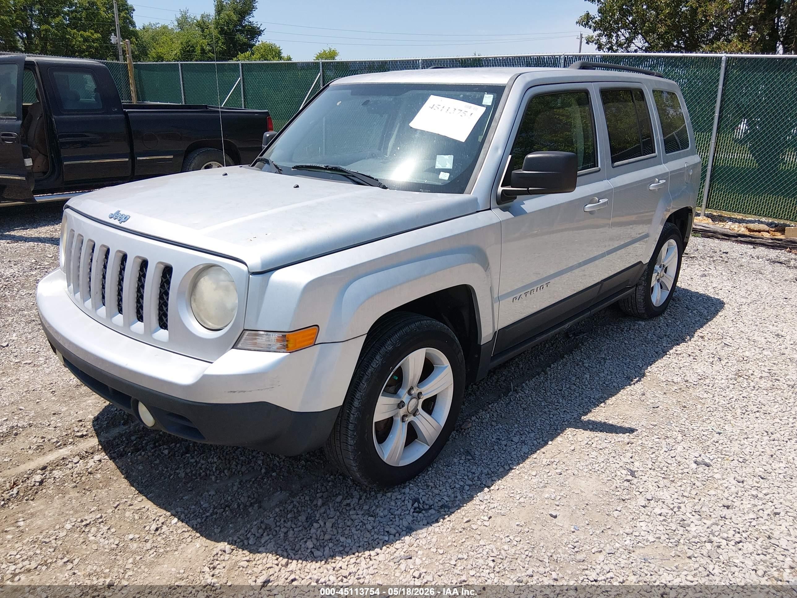 2014 Jeep Patriot Latitude Silver vin: 1C4NJPFB8ED508804