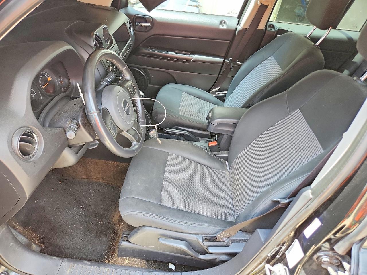 2014 Jeep Patriot Latitude Black vin: 1C4NJPFB8ED586953