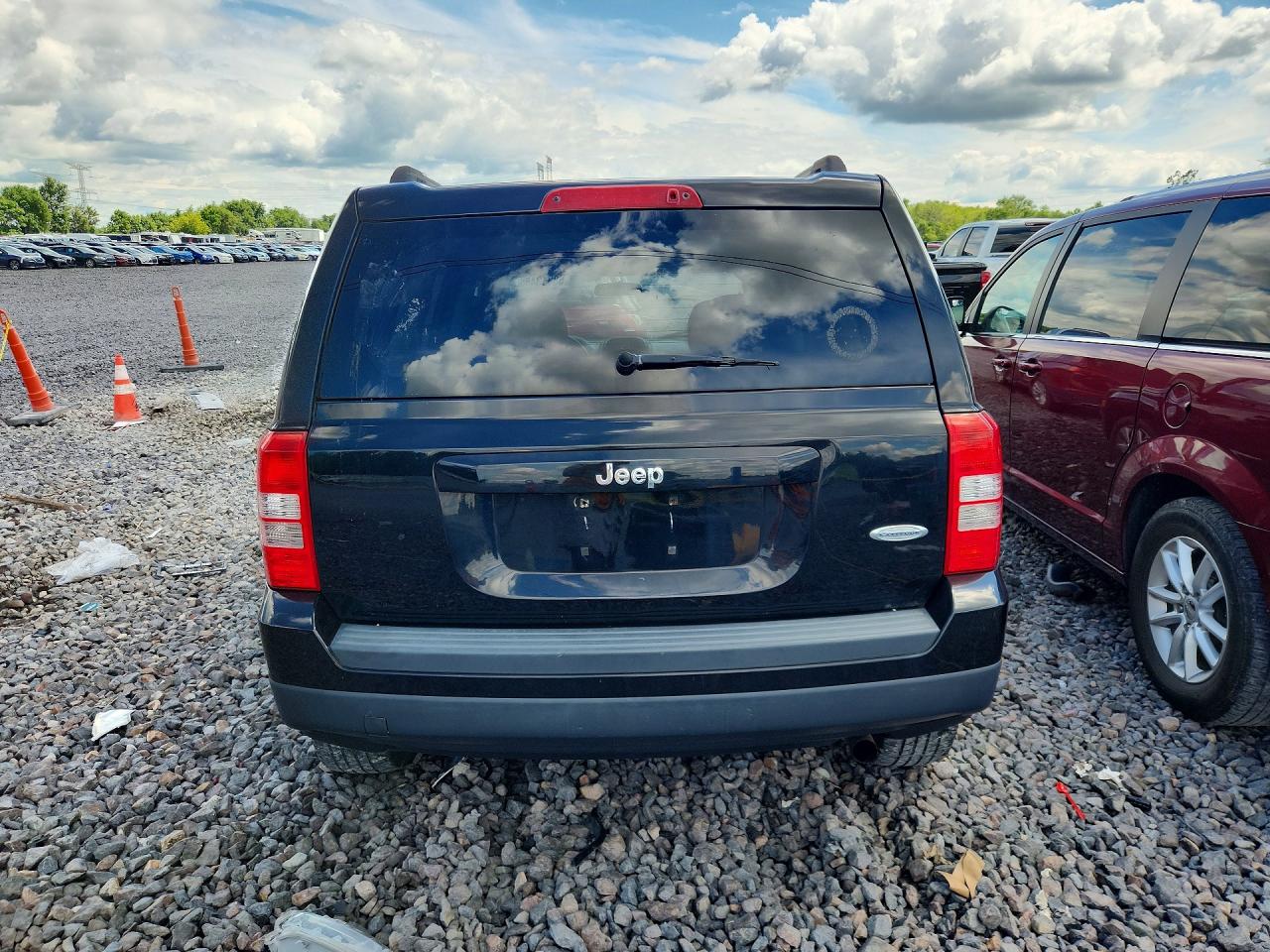 2015 Jeep Patriot Latitude Black vin: 1C4NJPFB8FD203871