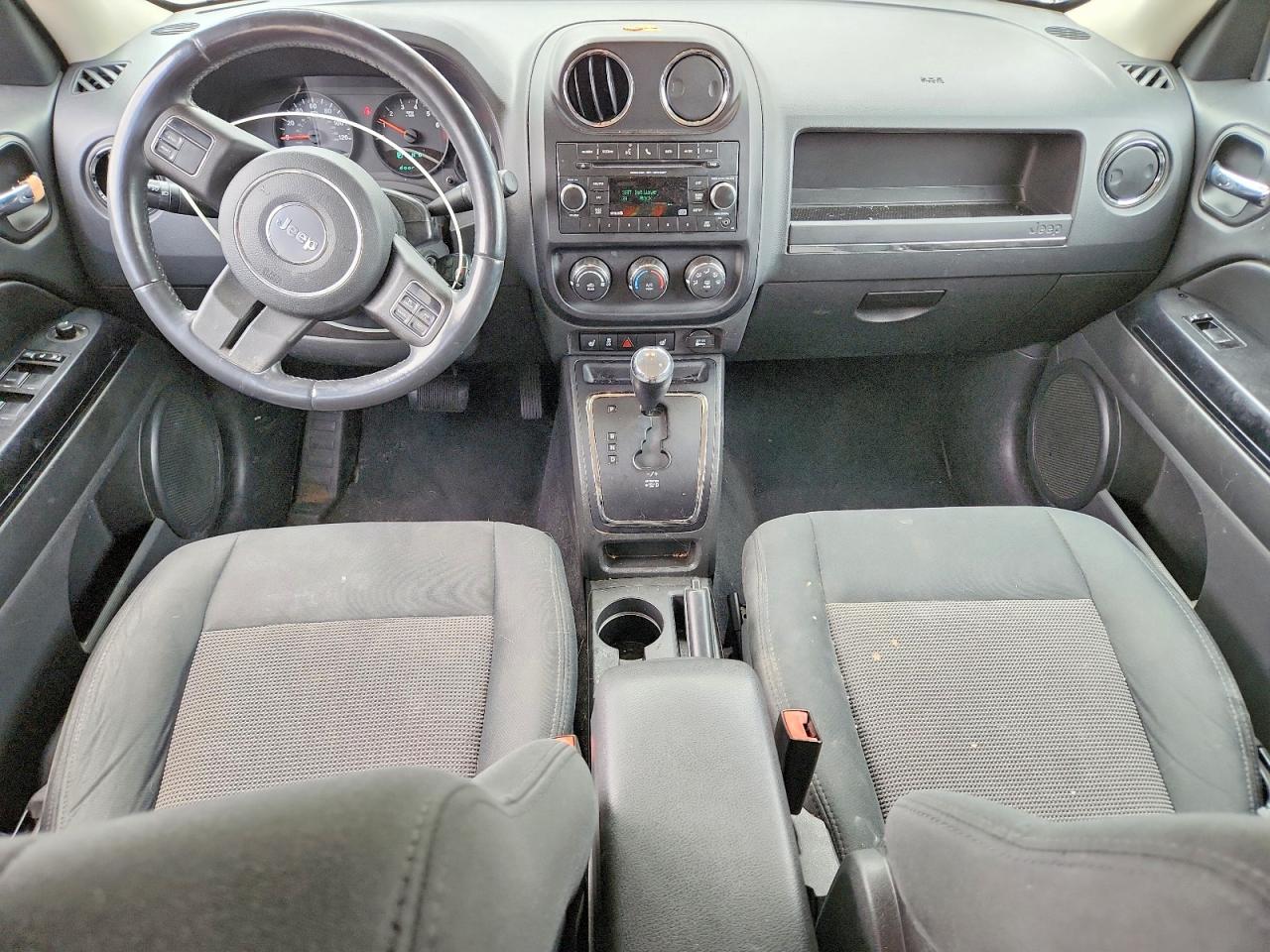 2012 Jeep Patriot Latitude Green vin: 1C4NJPFB9CD634635