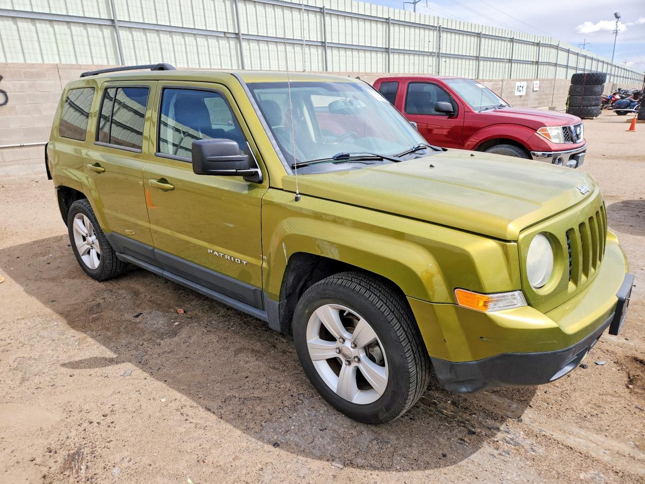 2012 Jeep Patriot Latitude Green vin: 1C4NJPFB9CD634635