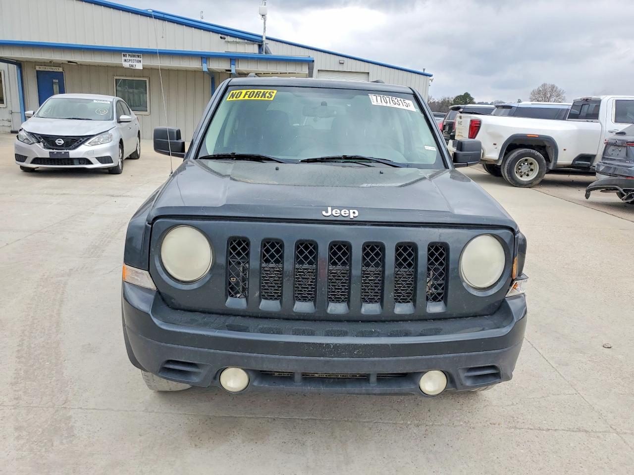 2013 Jeep Patriot Latitude Black vin: 1C4NJPFB9DD166150