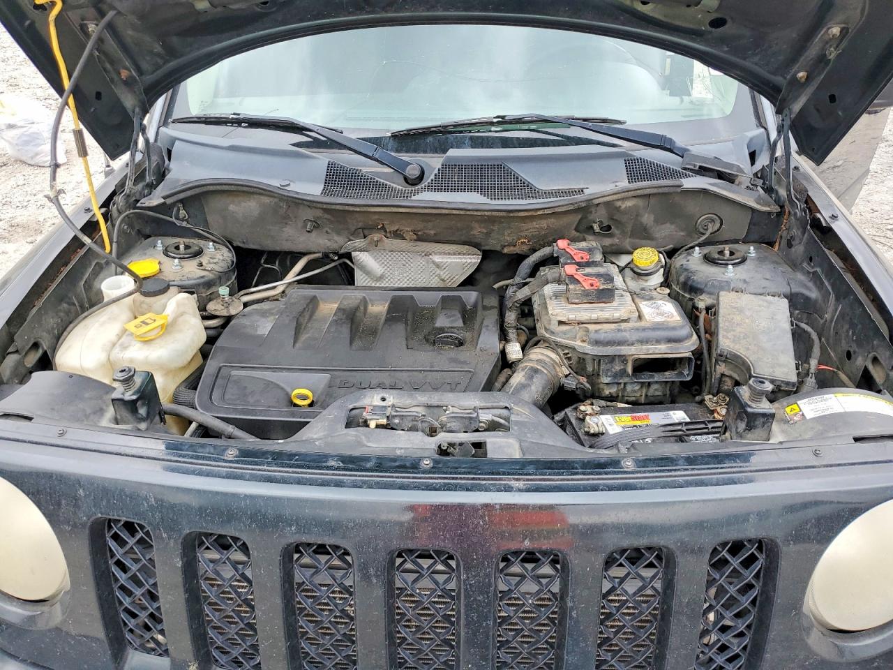 2013 Jeep Patriot Latitude Black vin: 1C4NJPFB9DD166150