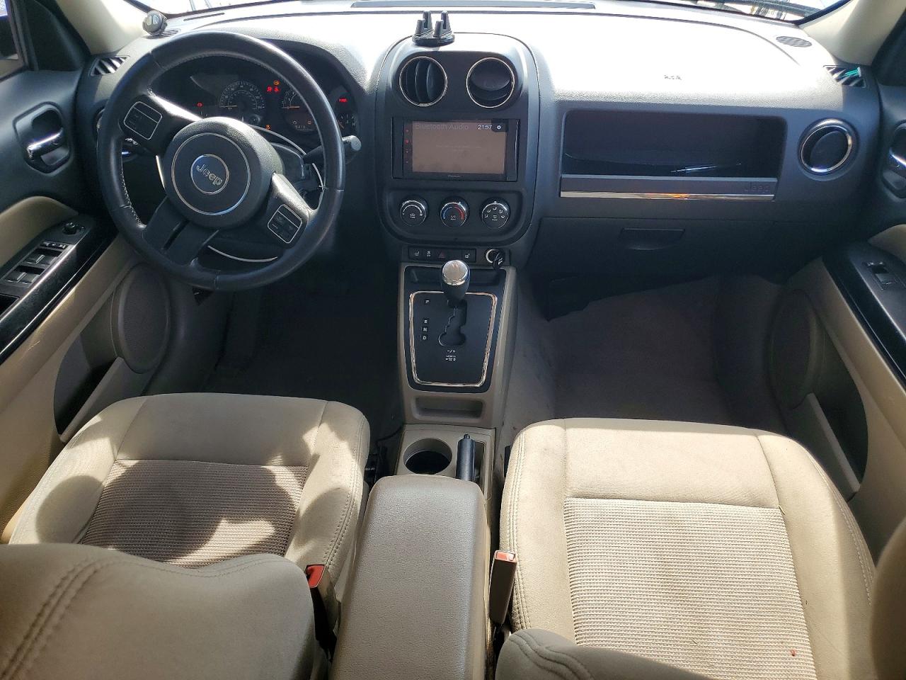 2014 Jeep Patriot Latitude White vin: 1C4NJPFB9ED819271
