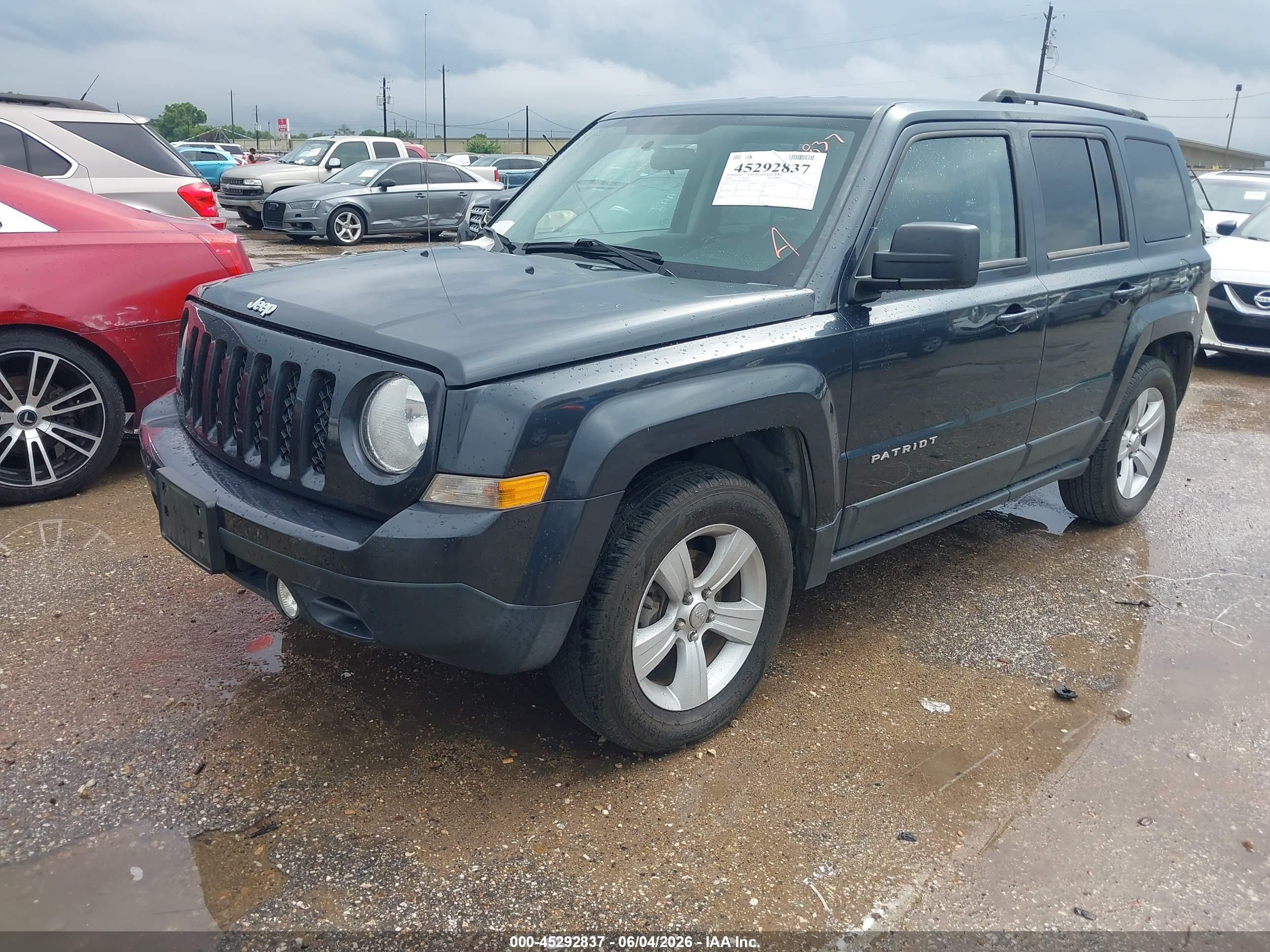 2014 Jeep Patriot Latitude Gray vin: 1C4NJPFB9ED819299