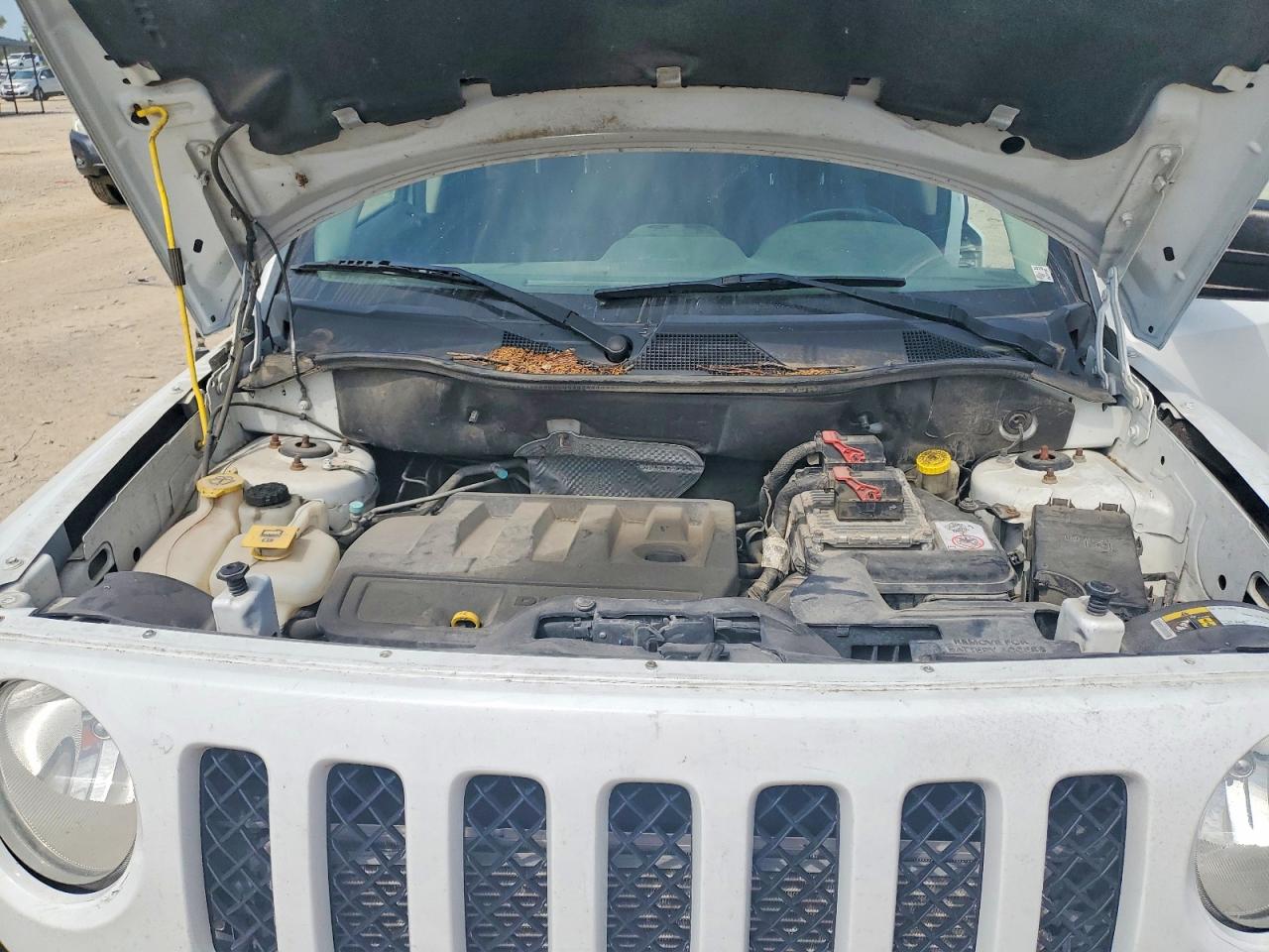 2015 Jeep Patriot Latitude White vin: 1C4NJPFB9FD329821