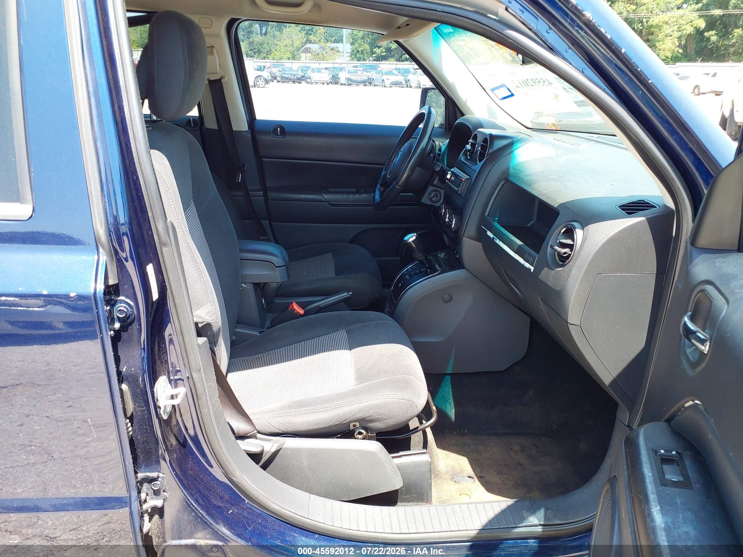 2014 Jeep Patriot Latitude Blue vin: 1C4NJPFBXED850982