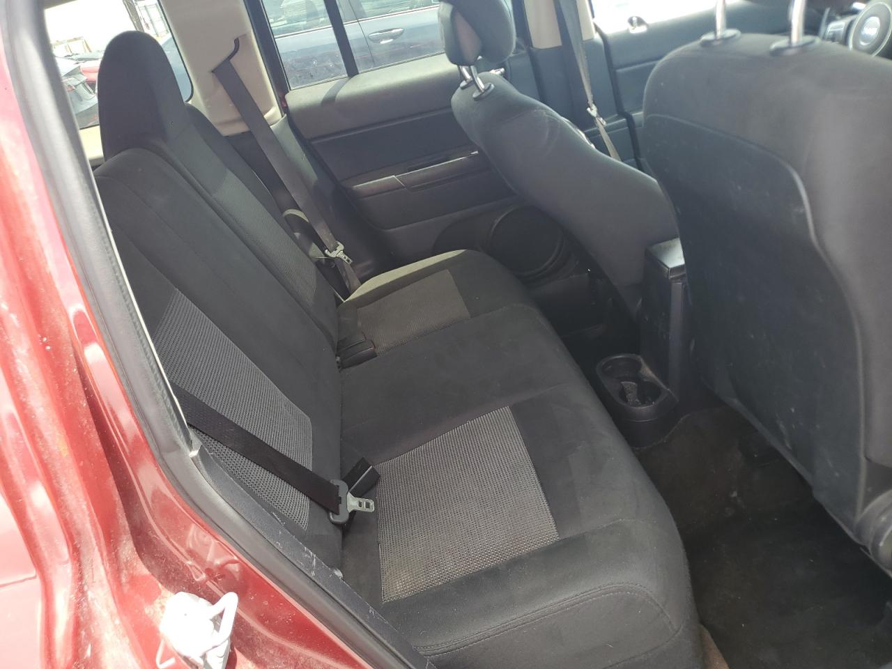 2015 Jeep Patriot Latitude Burgundy vin: 1C4NJPFBXFD297834