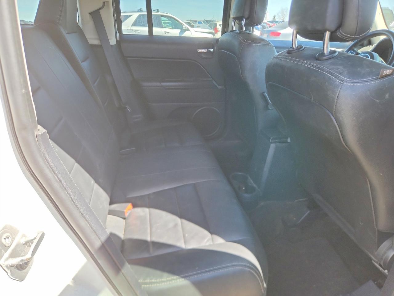 2015 Jeep Patriot White vin: 1C4NJRAB3FD393873
