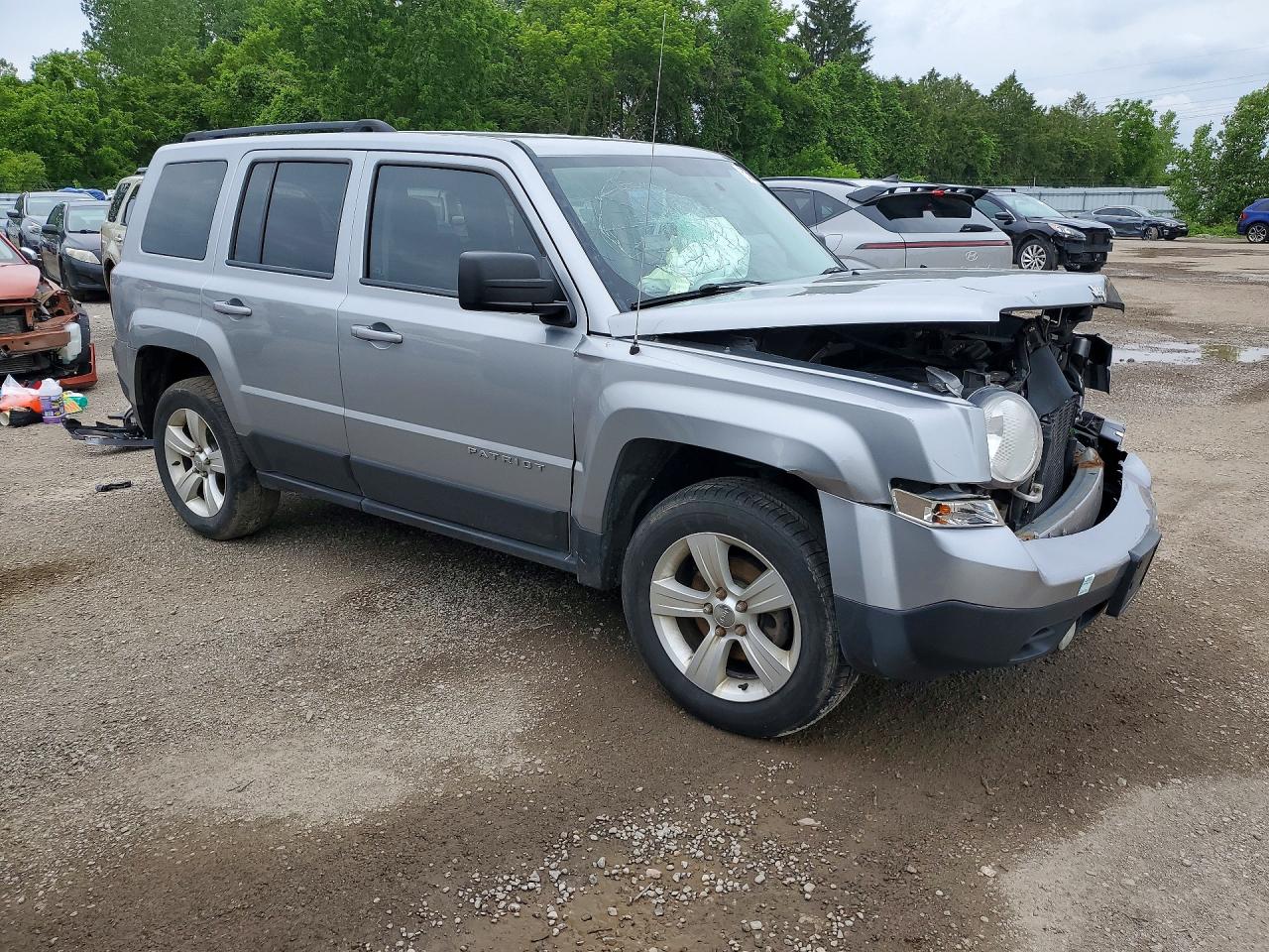 2014 Jeep Patriot Серебряный vin: 1C4NJRAB6ED728252