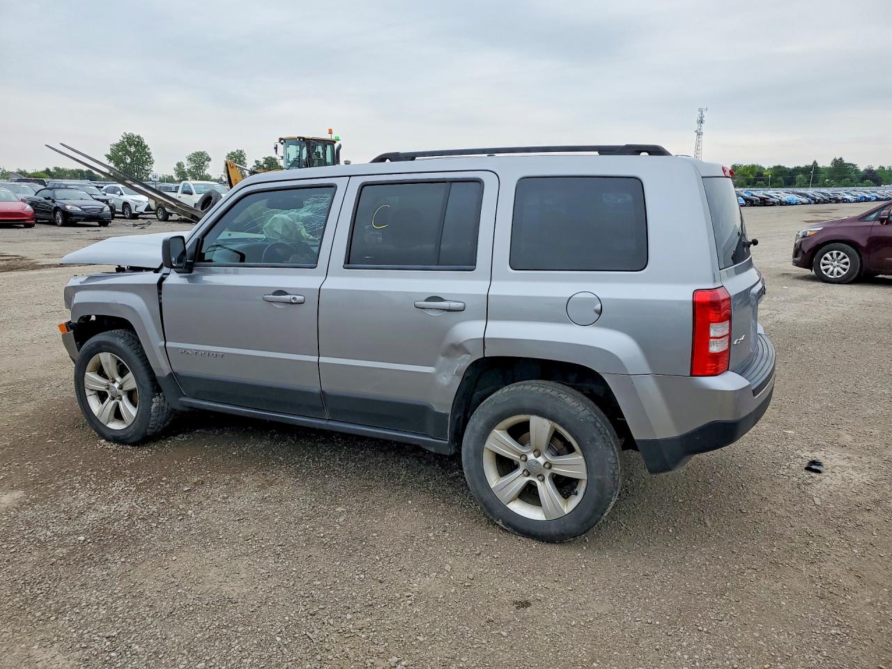 2014 Jeep Patriot Серебряный vin: 1C4NJRAB6ED728252