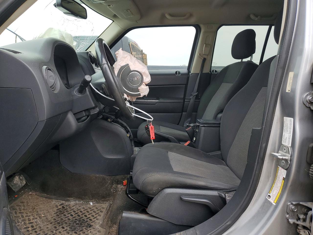 2014 Jeep Patriot Серебряный vin: 1C4NJRAB6ED728252