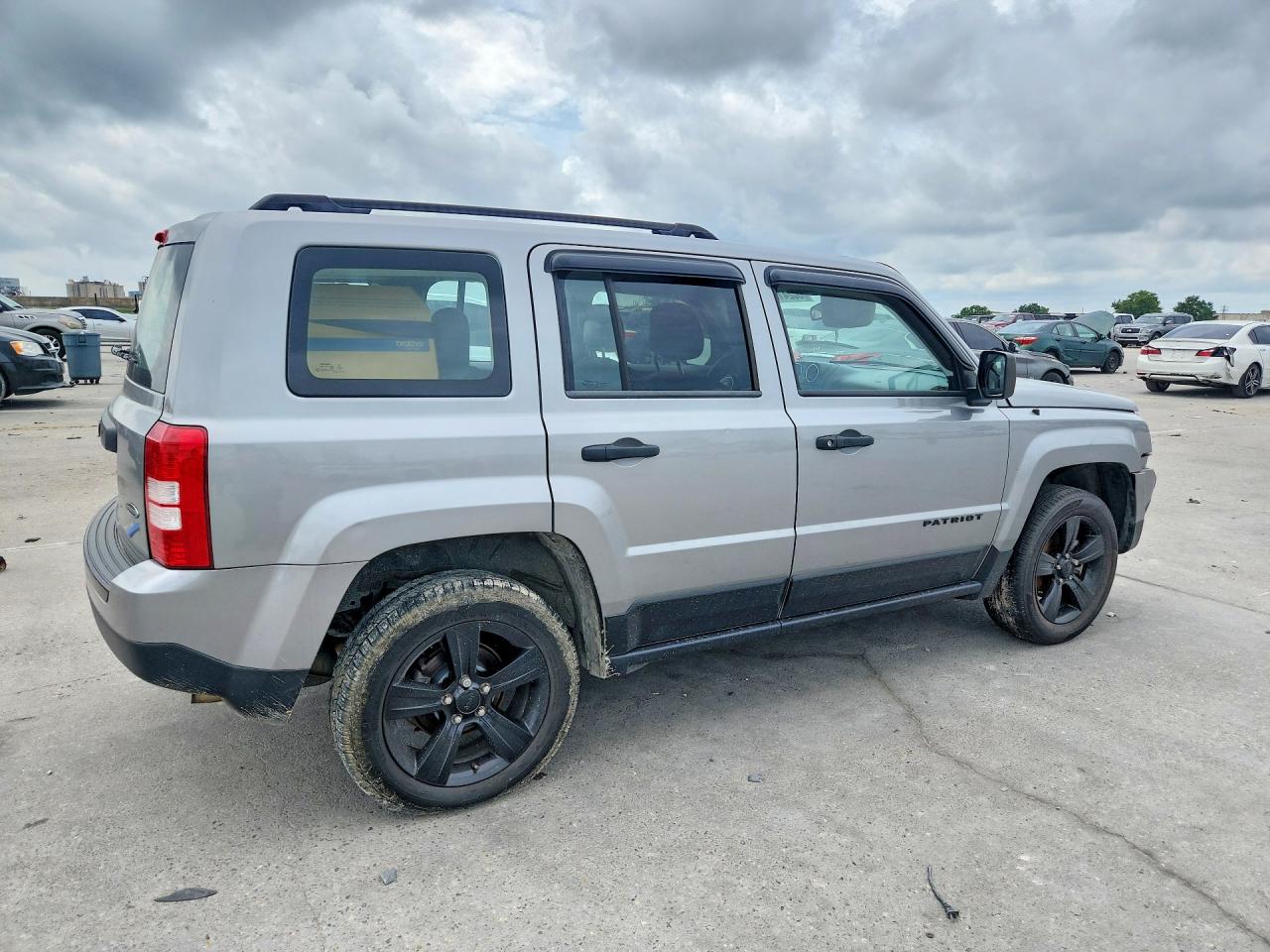 2015 Jeep Patriot Gray vin: 1C4NJRAB7FD268651