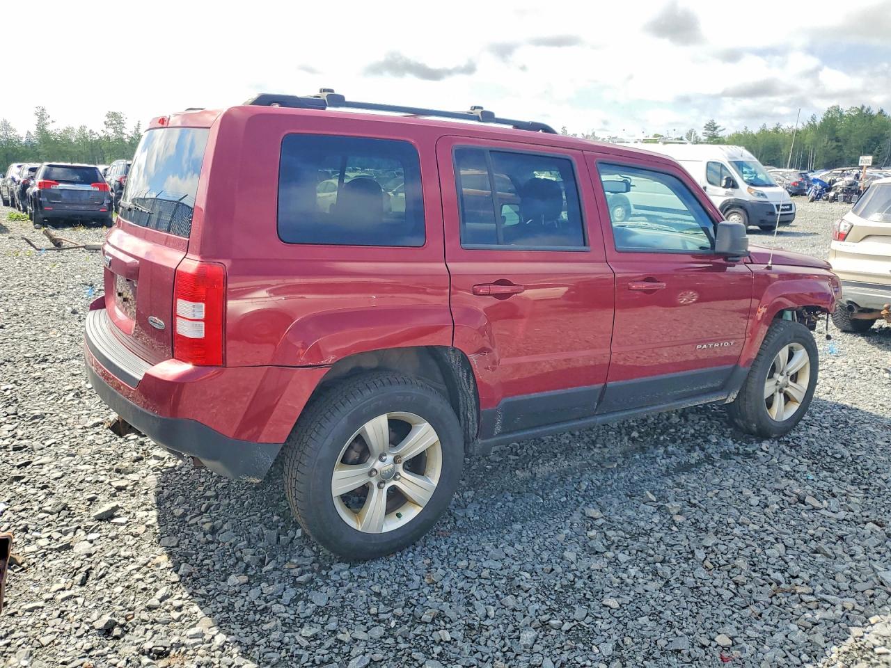 2014 Jeep Patriot Red vin: 1C4NJRAB8ED503797