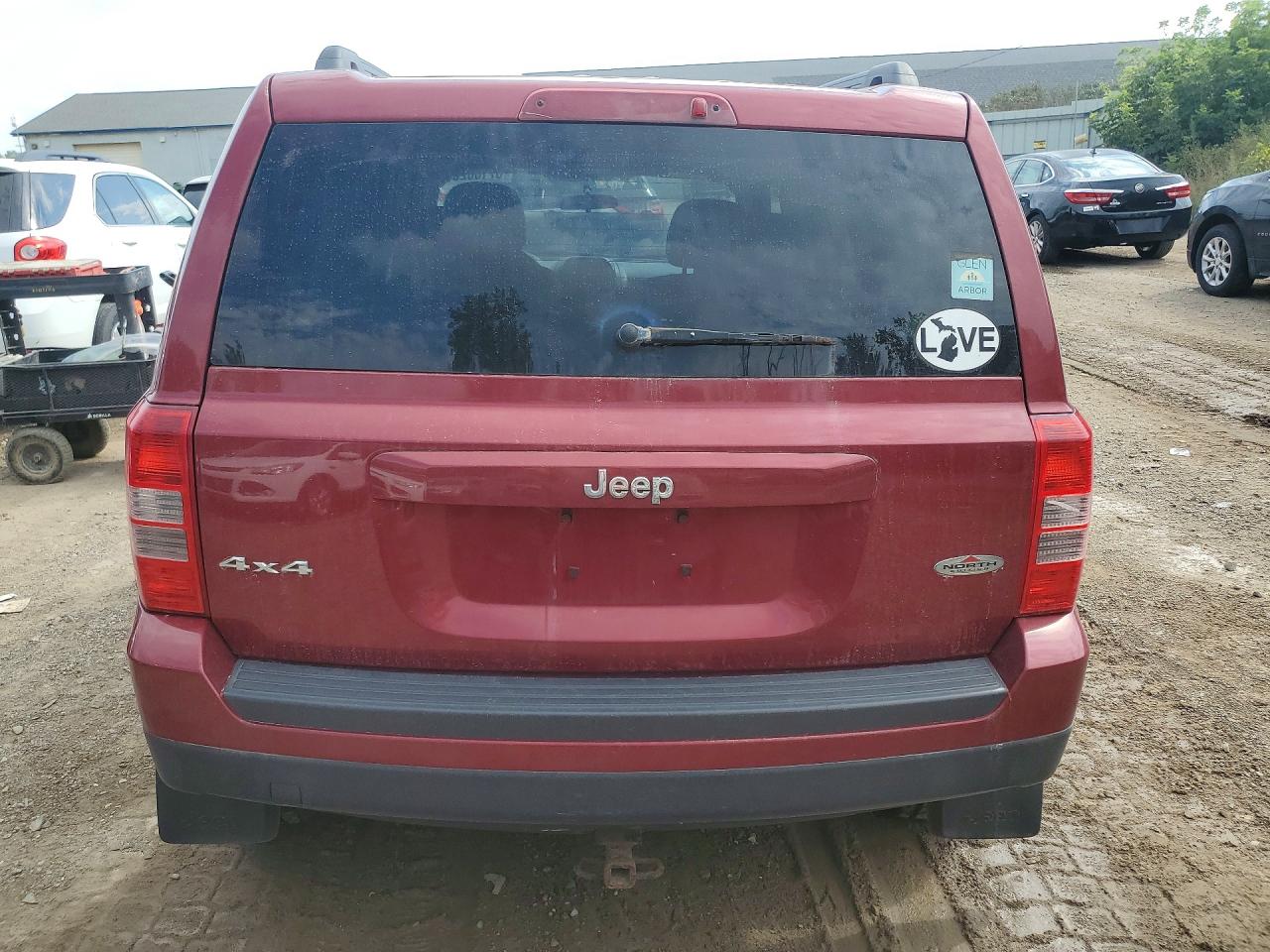 2012 Jeep Patriot Red vin: 1C4NJRABXCD648000