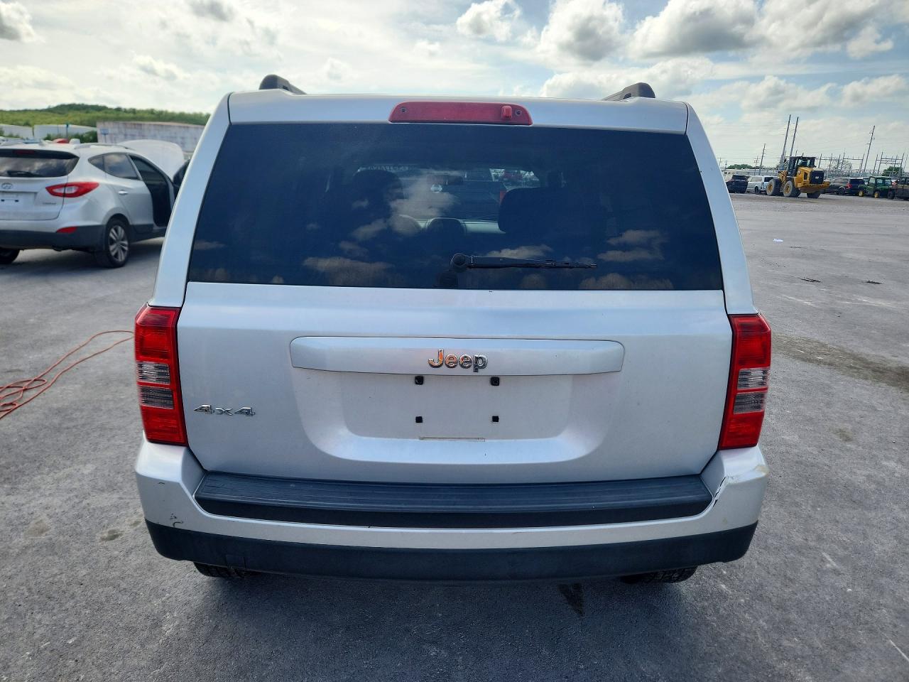 2012 Jeep Patriot Sport Silver vin: 1C4NJRBB0CD568509