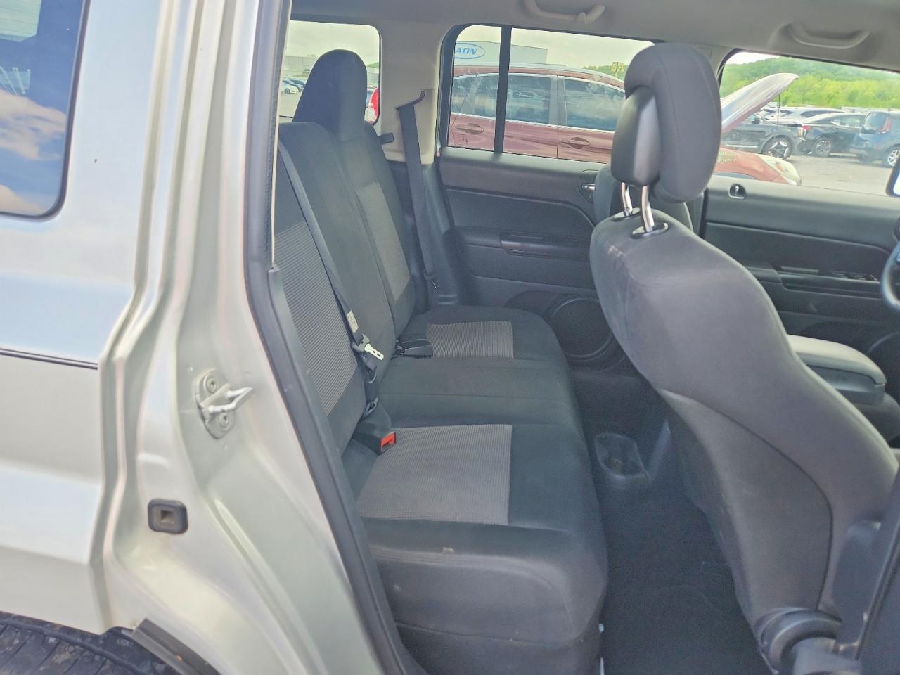 2012 Jeep Patriot Sport Silver vin: 1C4NJRBB0CD568509