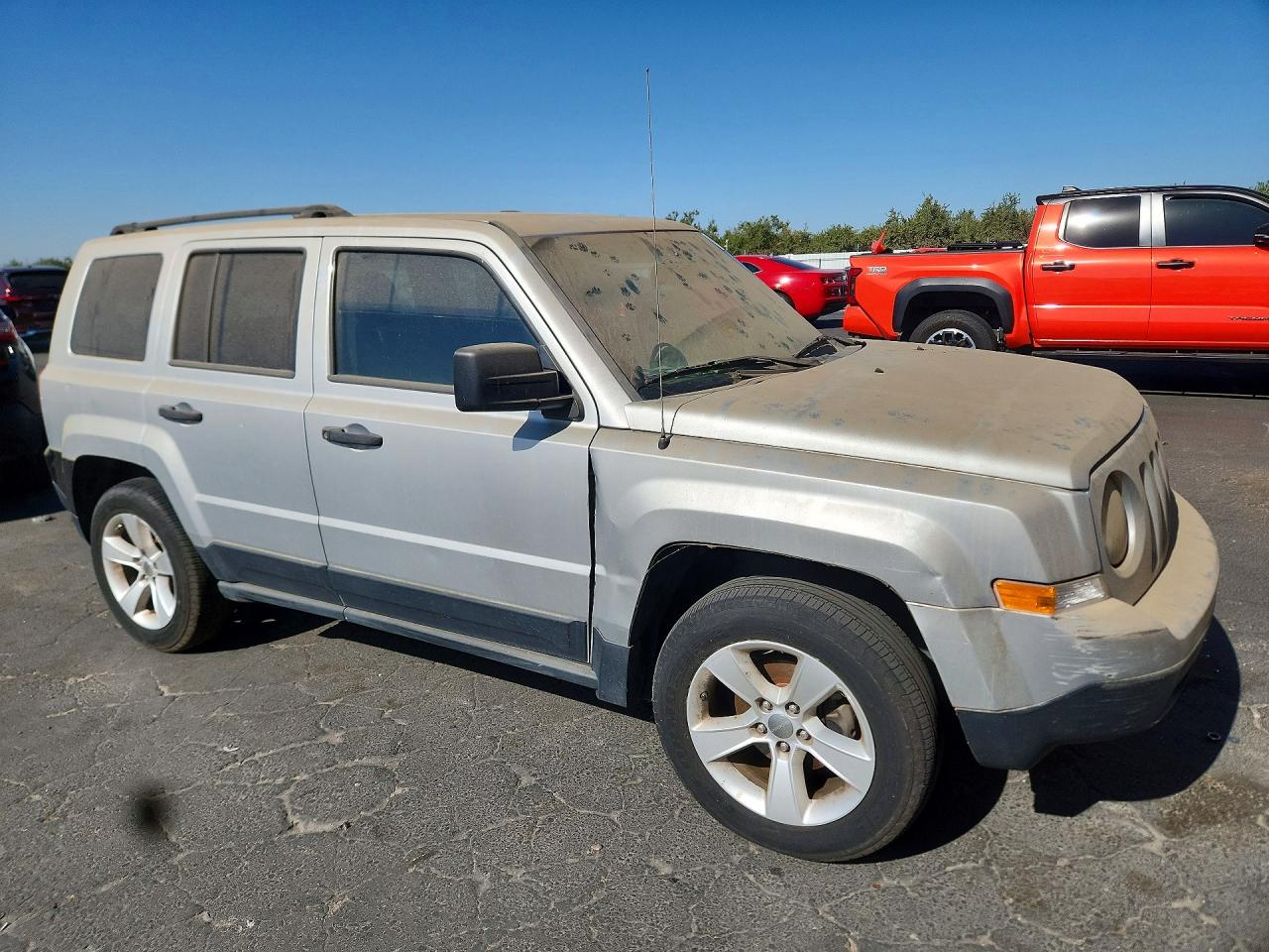 2012 Jeep Patriot Sport Серебряный vin: 1C4NJRBB0CD638493
