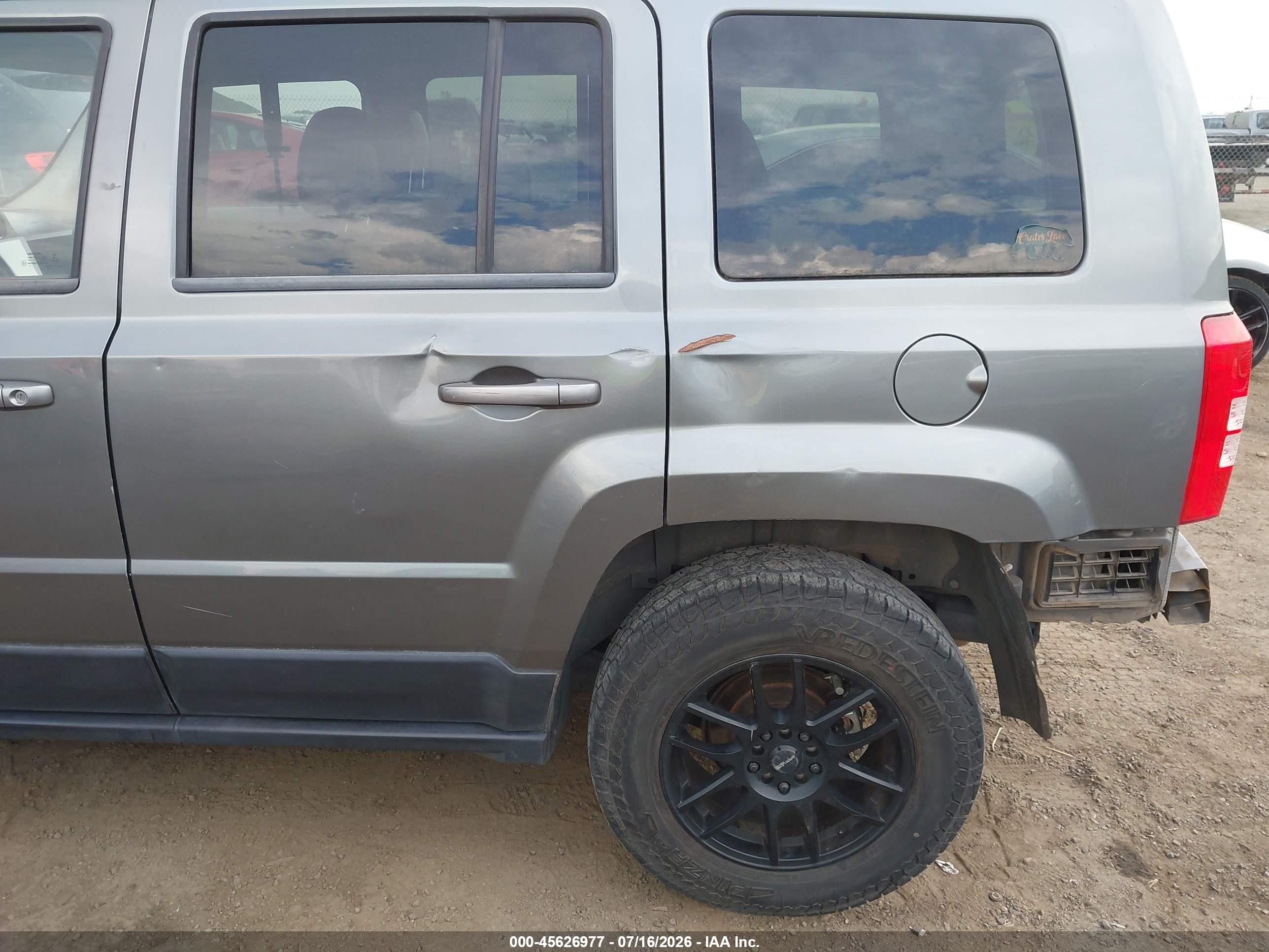 2014 Jeep Patriot Sport Gray vin: 1C4NJRBB0ED506675