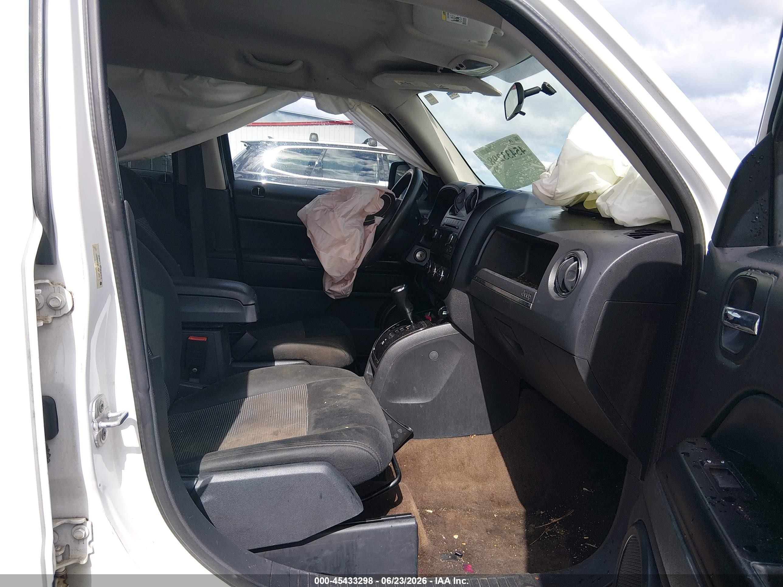 2014 Jeep Patriot Sport White vin: 1C4NJRBB0ED646807