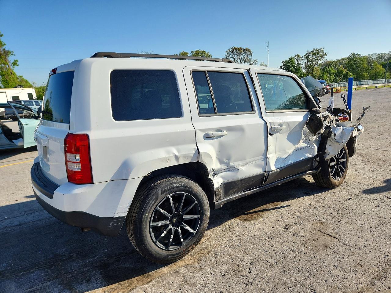 2014 Jeep Patriot Sport White vin: 1C4NJRBB1ED753557