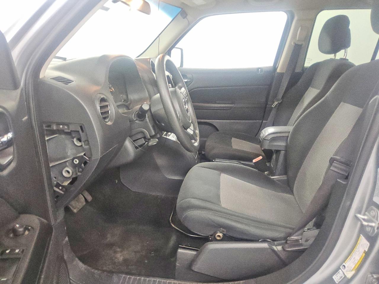 2015 Jeep Patriot Sport Gray vin: 1C4NJRBB1FD215734