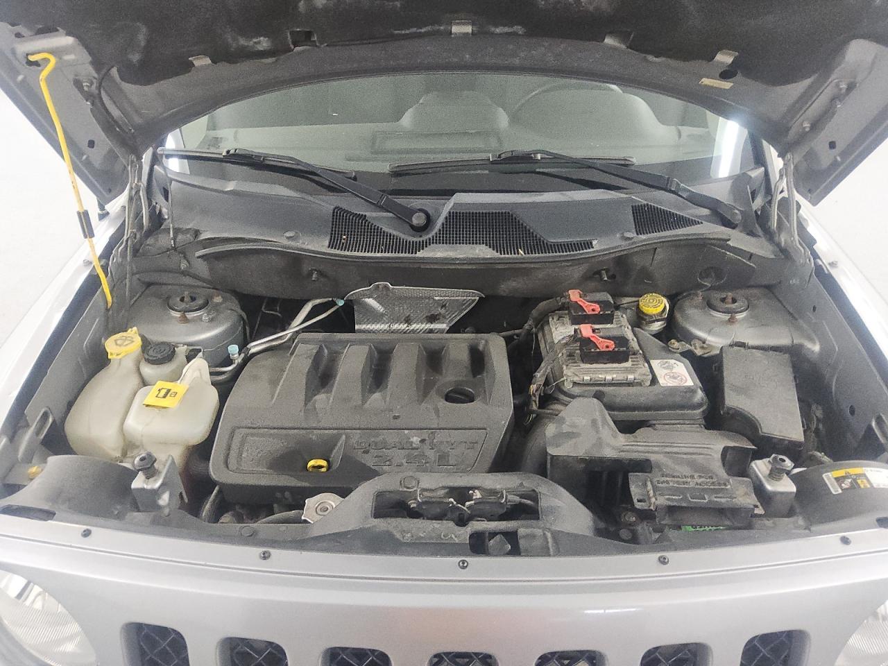 2015 Jeep Patriot Sport Gray vin: 1C4NJRBB1FD215734 Damage: Oil, Low Fluid, Unacceptable