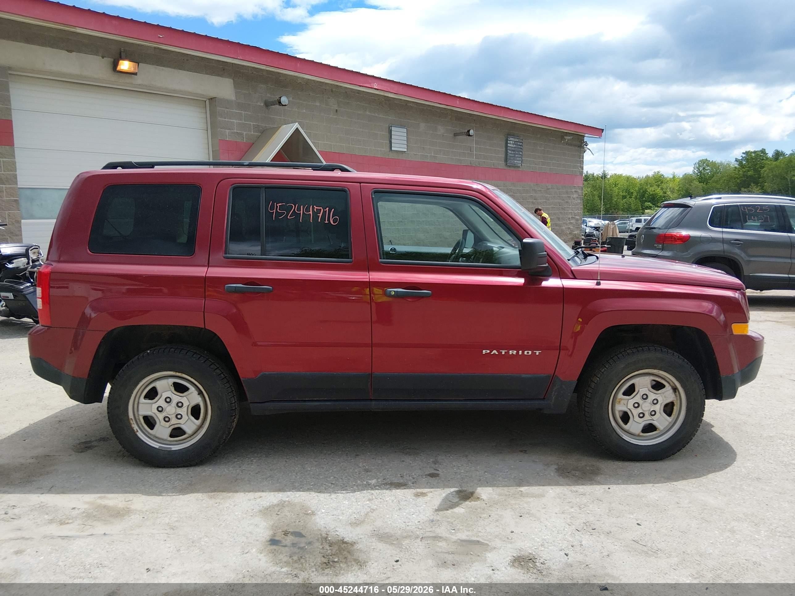 2015 Jeep Patriot Sport Красный vin: 1C4NJRBB1FD244876