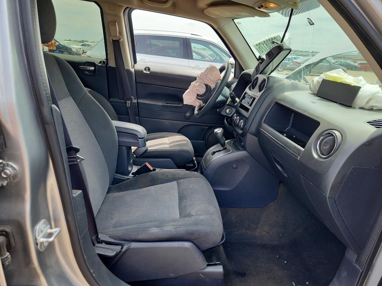 2016 Jeep Patriot Sport Silver vin: 1C4NJRBB1GD752816